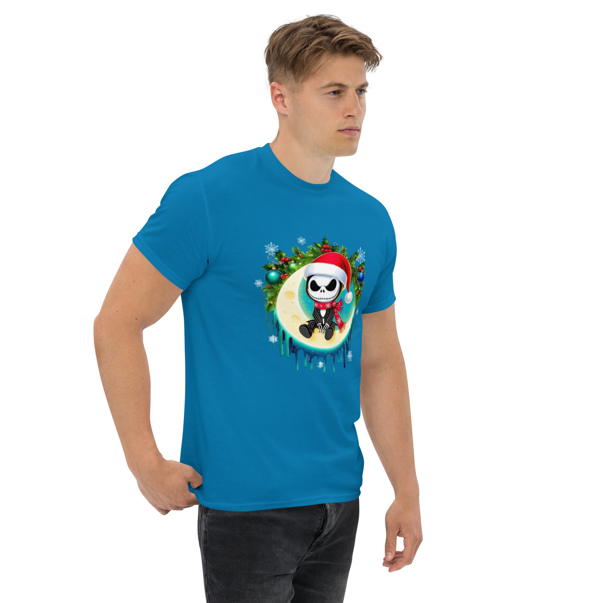 Foto di - T-shirt Stampata Unisex – 100% Cotone – Stile Streetwear e Confortevole – Scheletro Gotico Natale-DTG-Biiply