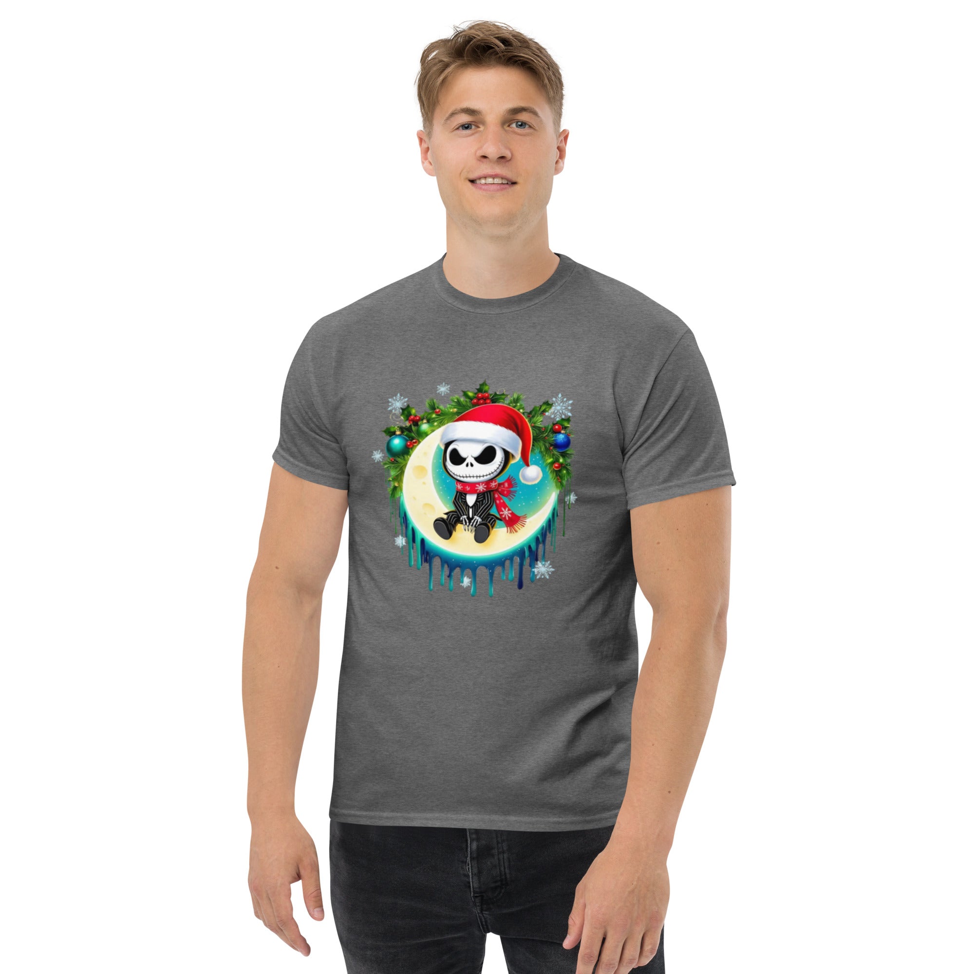 Foto di - T-shirt Stampata Unisex – 100% Cotone – Stile Streetwear e Confortevole – Scheletro Gotico Natale-DTG-Biiply