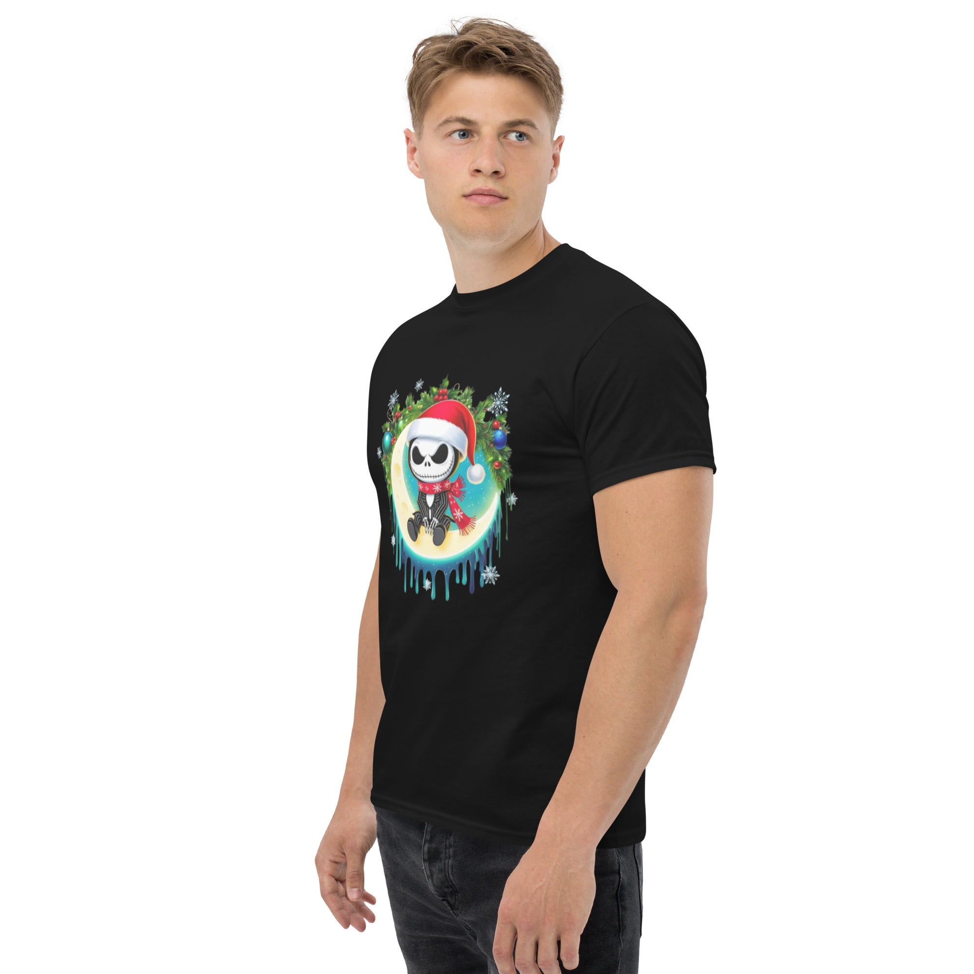 Foto di - T-shirt Stampata Unisex – 100% Cotone – Stile Streetwear e Confortevole – Scheletro Gotico Natale-DTG-Biiply