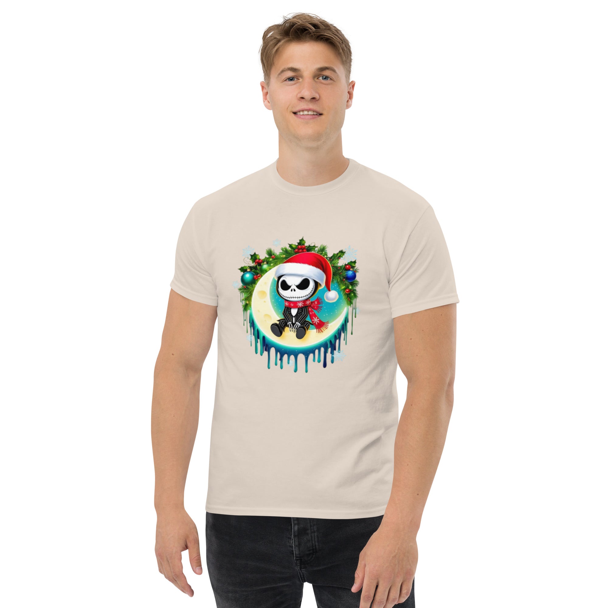 Foto di - T-shirt Stampata Unisex – 100% Cotone – Stile Streetwear e Confortevole – Scheletro Gotico Natale-DTG-Biiply