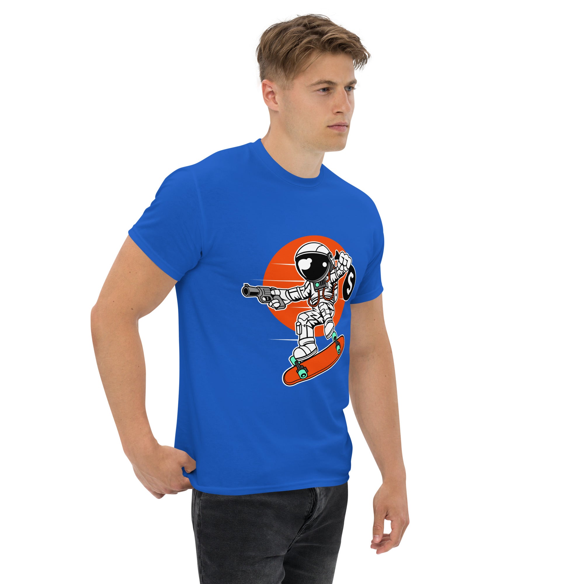 Foto di - T-shirt Stampata Unisex – 100% Cotone – Stile Streetwear e Confortevole – Skater thief-DTG-Biiply