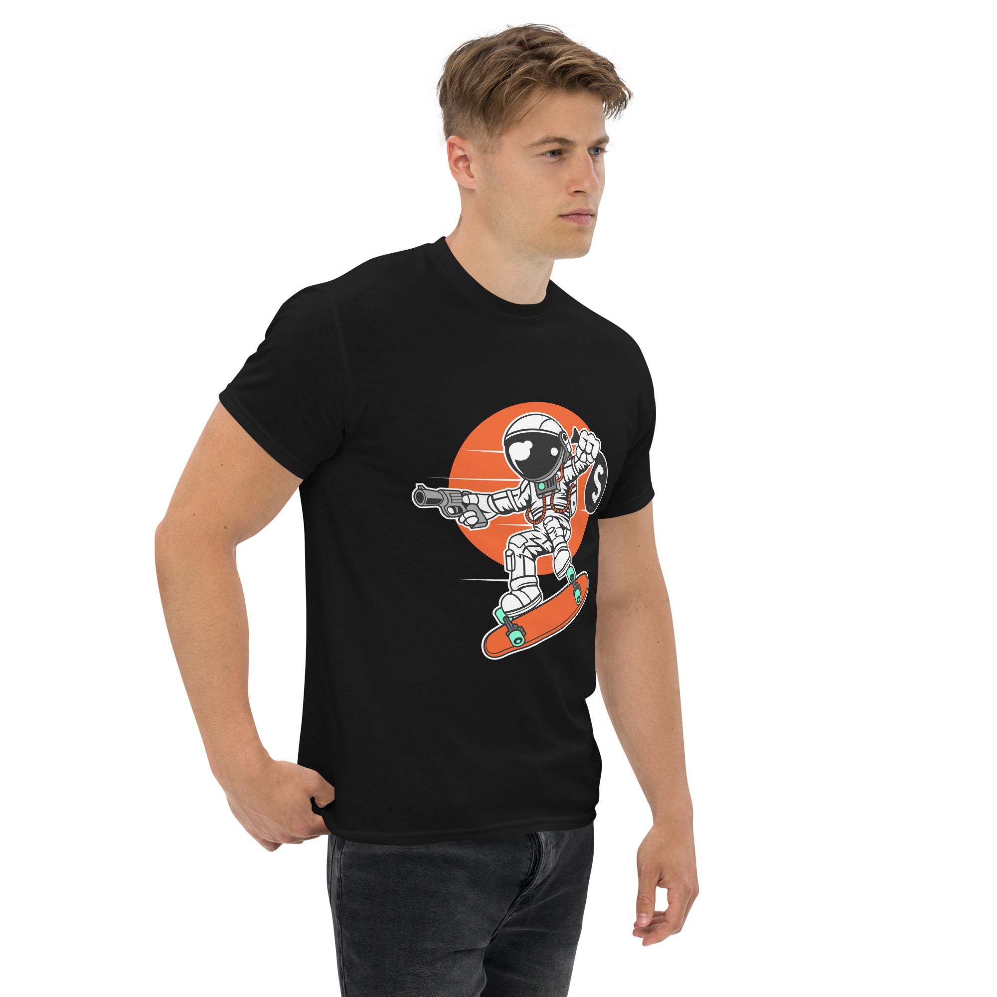 Foto di - T-shirt Stampata Unisex – 100% Cotone – Stile Streetwear e Confortevole – Skater thief-DTG-Biiply