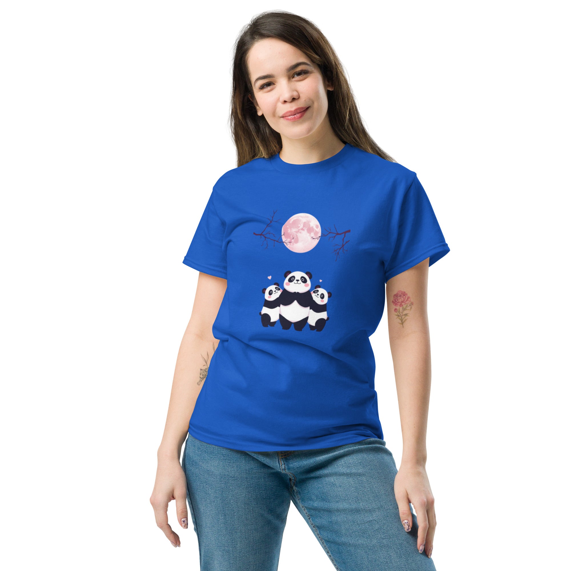 Foto di - T-shirt Stampata Unisex – 100% Cotone – Stile Streetwear e Confortevole – Sweet Panda-DTG-Biiply
