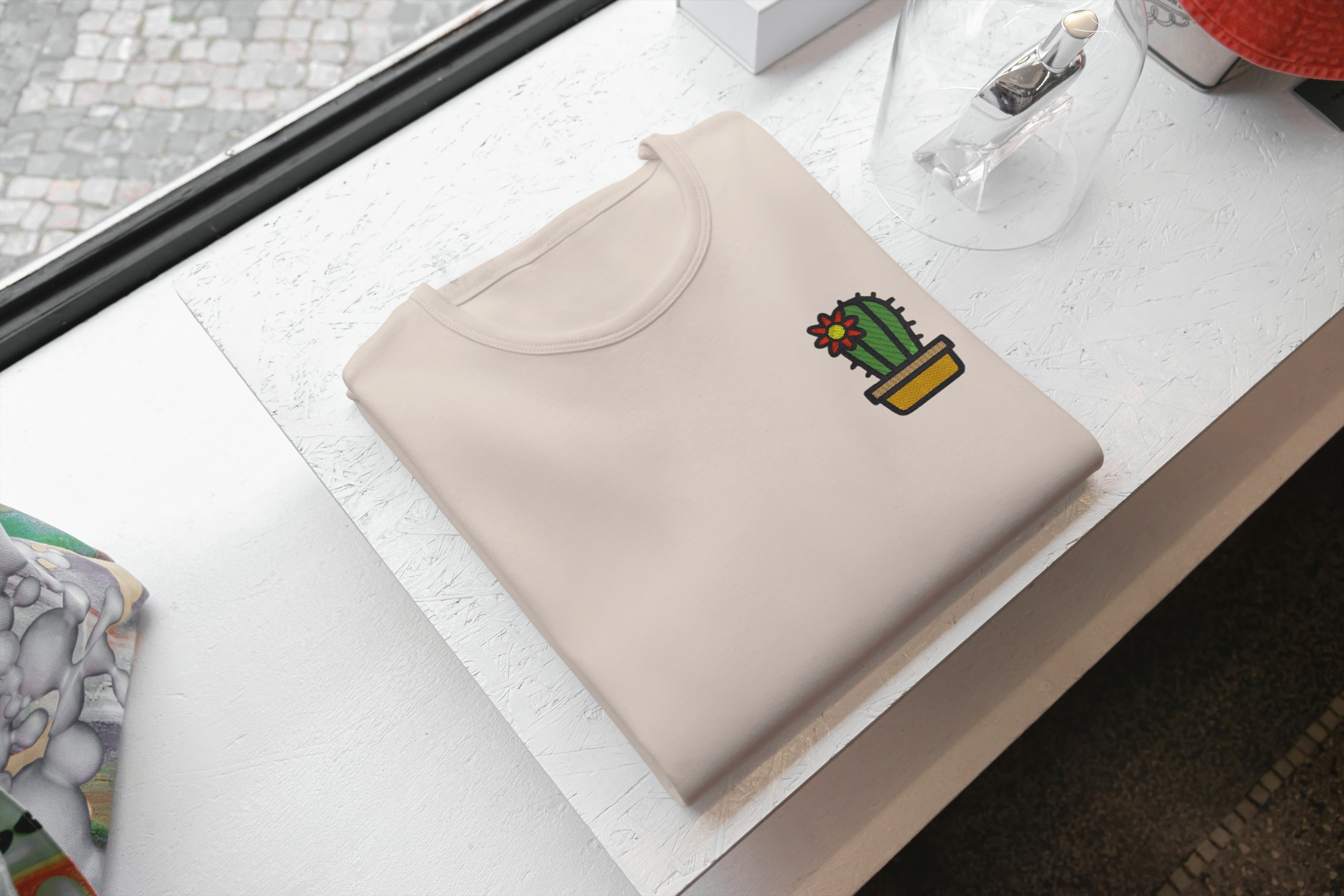 T-shirt Ricamata Unisex – 100% Cotone – Stile Streetwear e Confortevole – Cactus