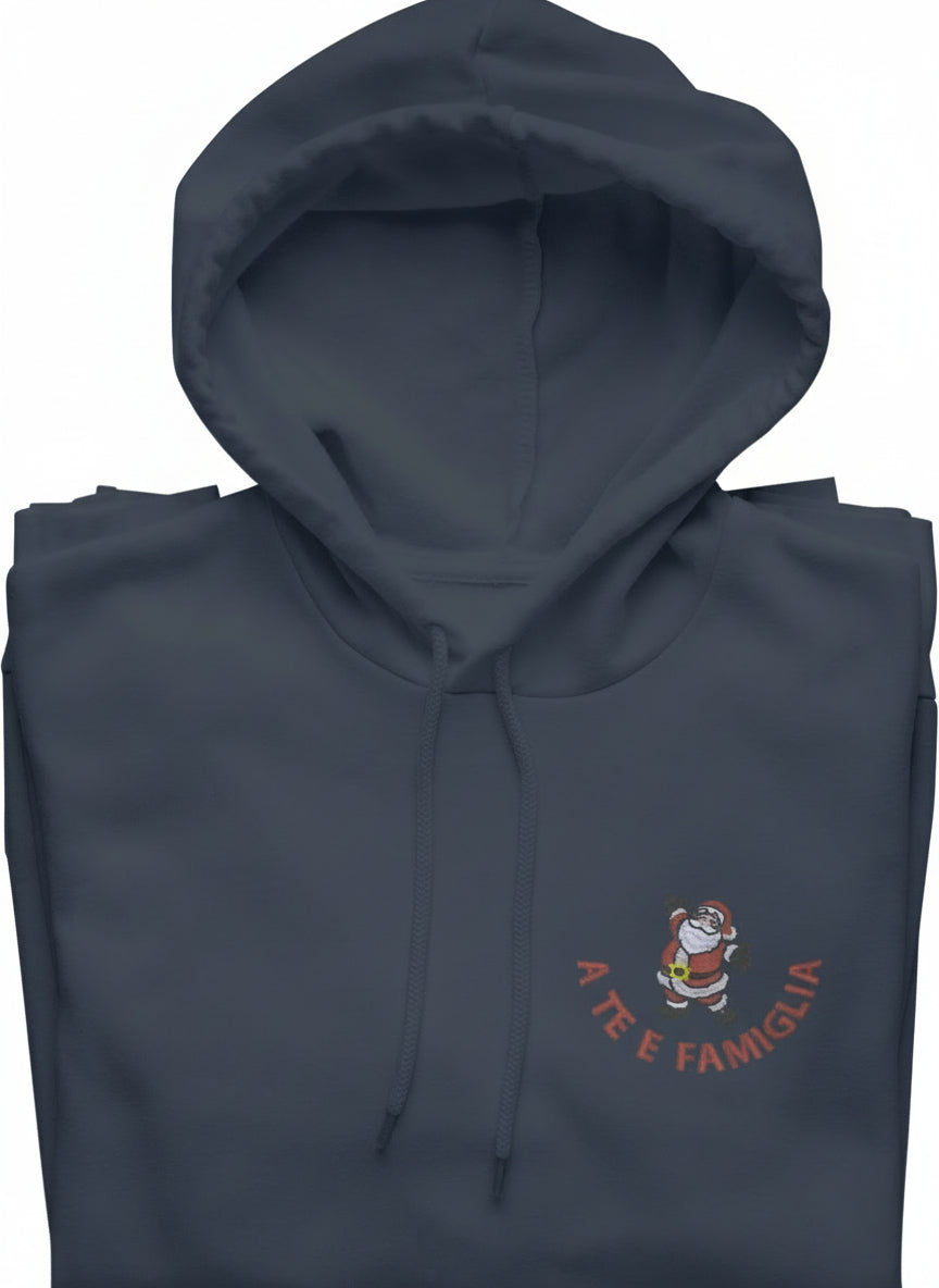 Felpa Ricamata Unisex – Morbida con Cappuccio e Tasca Frontale – Stile Streetwear – Happy Babbo Natale A te e famiglia