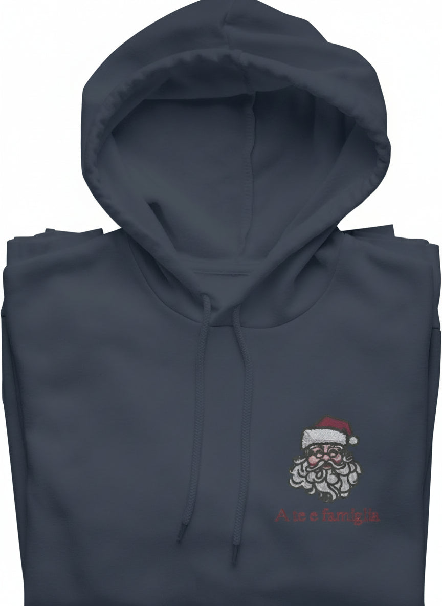 Felpa Ricamata Unisex – Morbida con Cappuccio e Tasca Frontale – Babbo Natale A te e famiglia