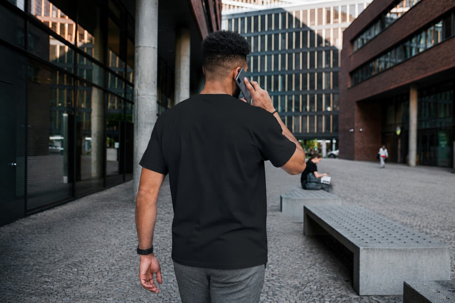Abbigliamento Ricamato Personalizzato Online per Privati Aziende e Società
