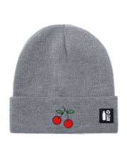 Ricamo Personalizzato - Cappello a Maglia in RPET Riciclato – Morbido e Caldo – Linea Sostenibile Naturaleine – Design Ricamato Ciliegia-Biiply