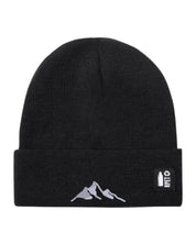 Ricamo Personalizzato - Cappello a Maglia in RPET Riciclato – Morbido e Caldo – Linea Sostenibile Naturaleine – Design Ricamato Montagna-Biiply