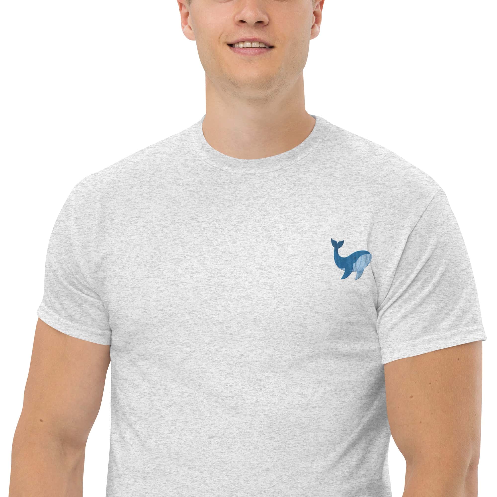Ricamo Personalizzato - T-Shirt Unisex Ricamata 100% Cotone – Confortevole – Design Balena-Biiply