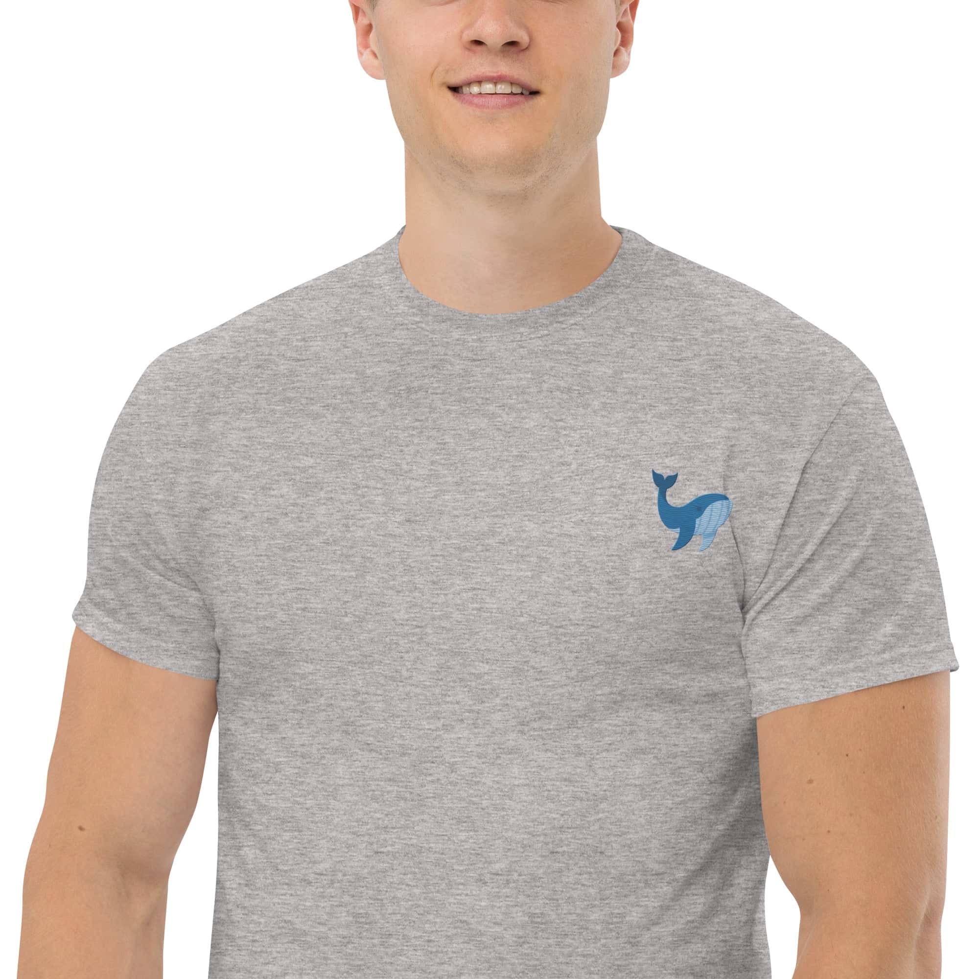 Ricamo Personalizzato - T-Shirt Unisex Ricamata 100% Cotone – Confortevole – Design Balena-Biiply
