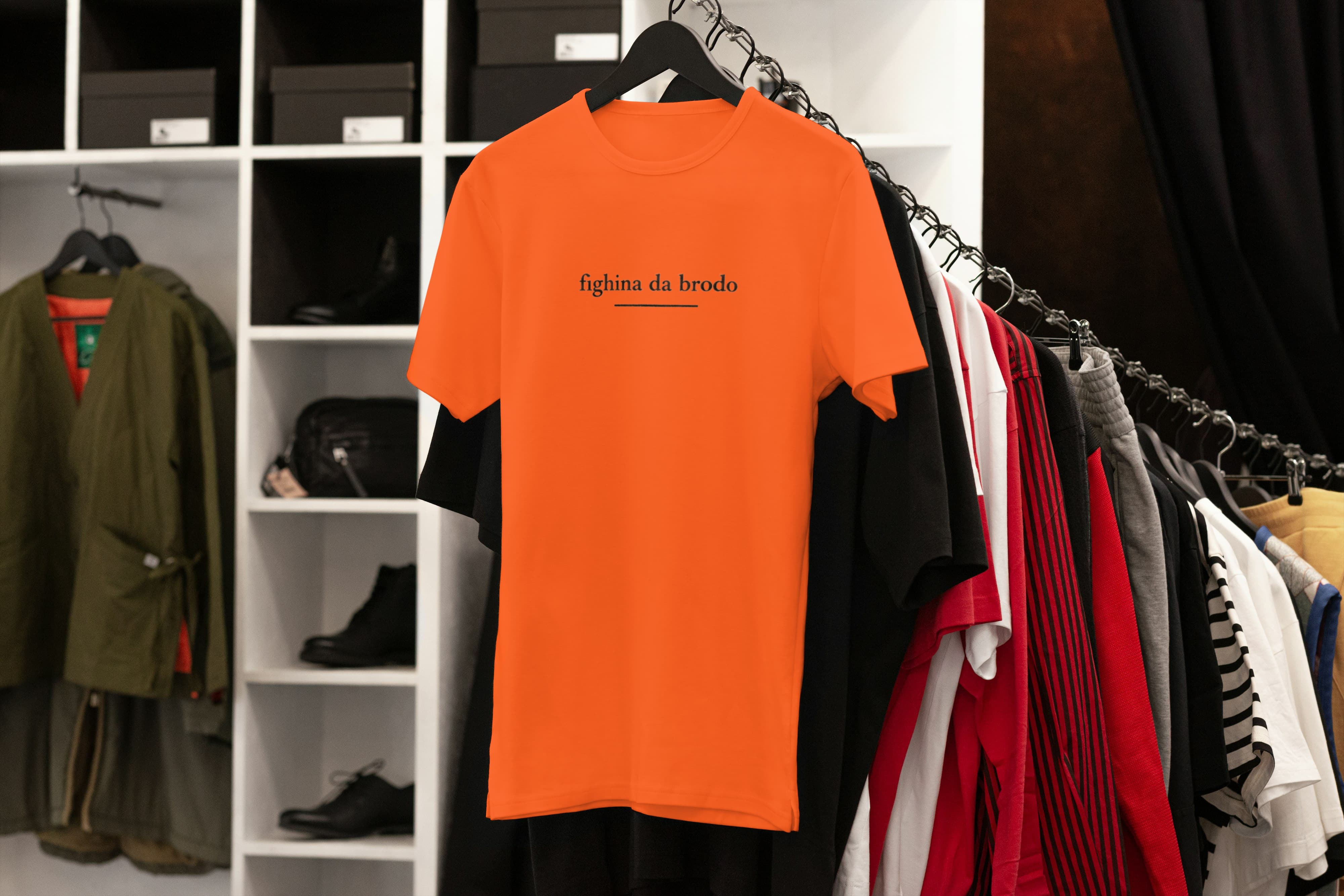 Ricamo Personalizzato - T-Shirt Unisex Ricamata 100% Cotone – Confortevole – Design Fighina da Brodo-Biiply
