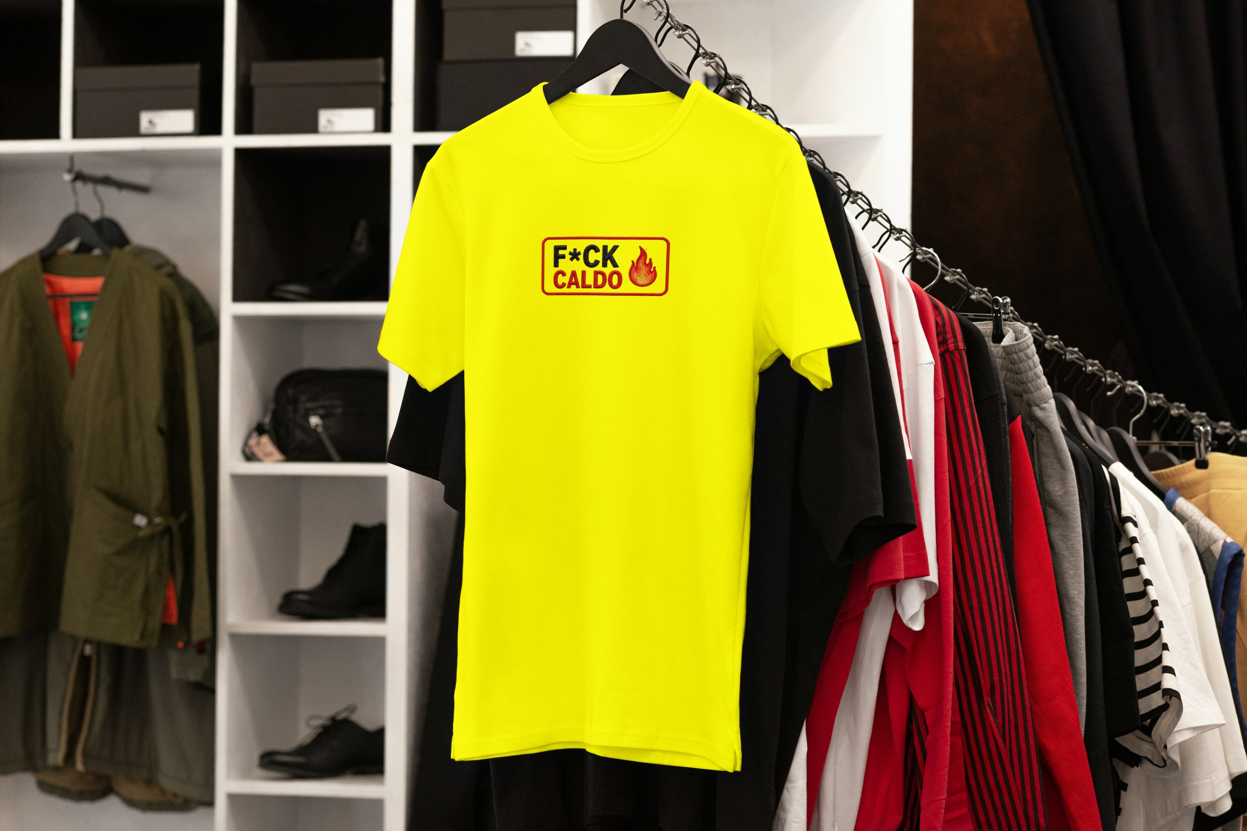 Ricamo Personalizzato - T-Shirt Unisex Ricamata 100% Cotone – Confortevole – Design Fuck Caldo-Biiply