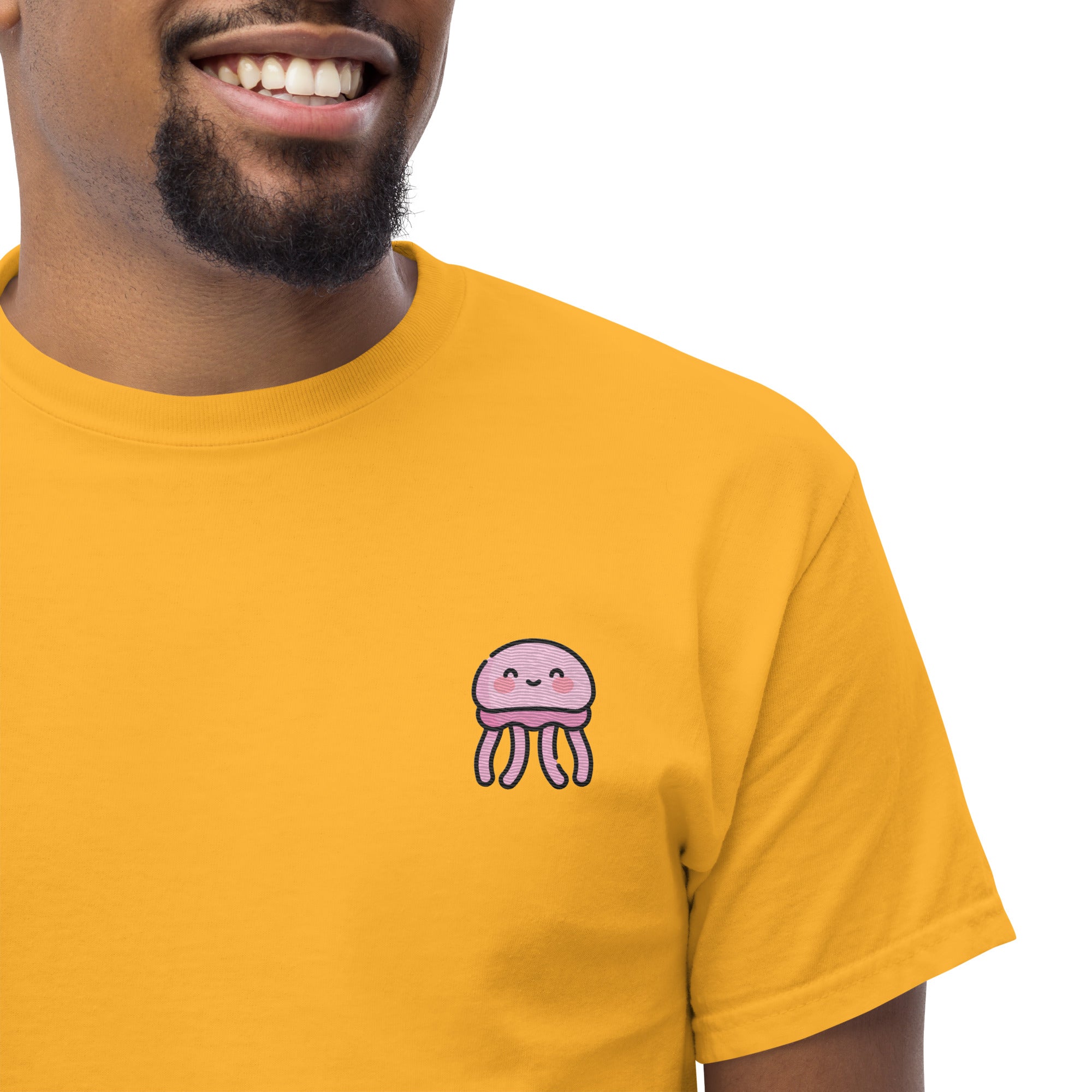 Ricamo Personalizzato - T-Shirt Unisex Ricamata 100% Cotone – Confortevole – Design Medusa Felice-Biiply