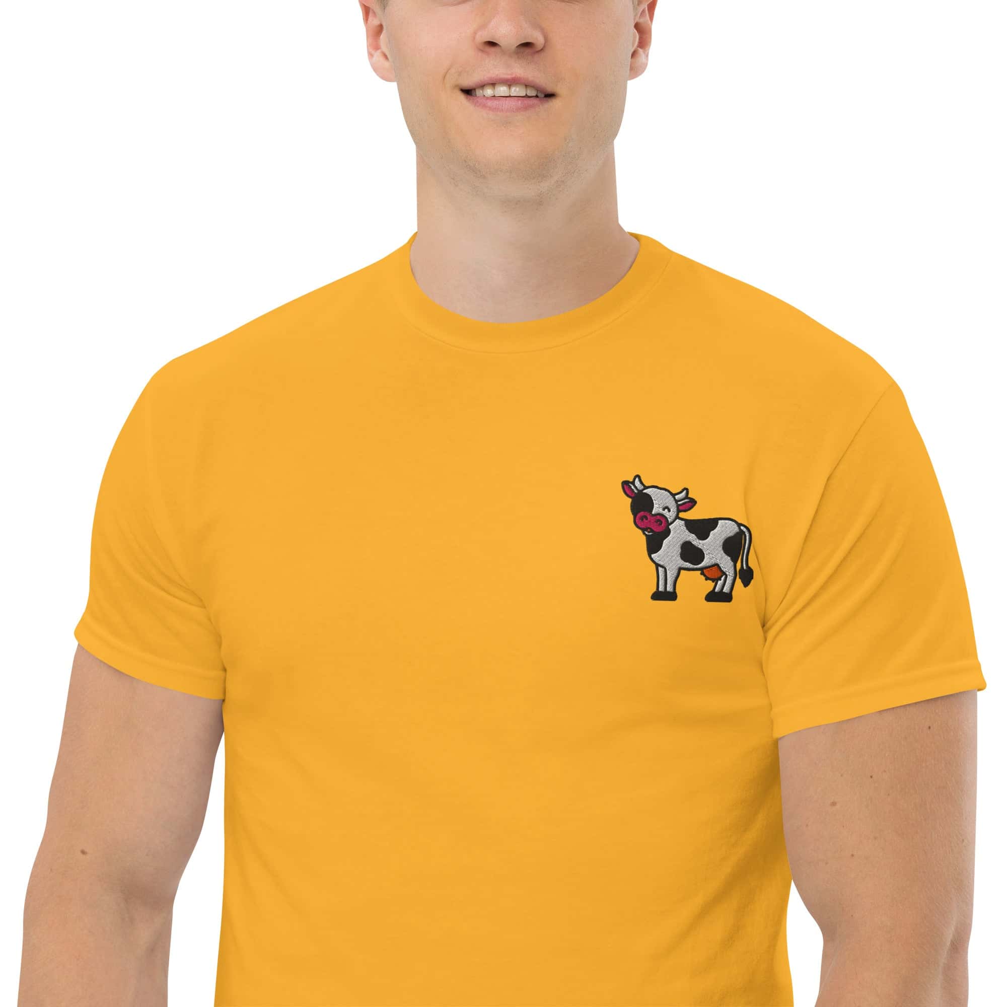 Ricamo Personalizzato - T-Shirt Unisex Ricamata 100% Cotone – Confortevole – Design Mucca-Biiply