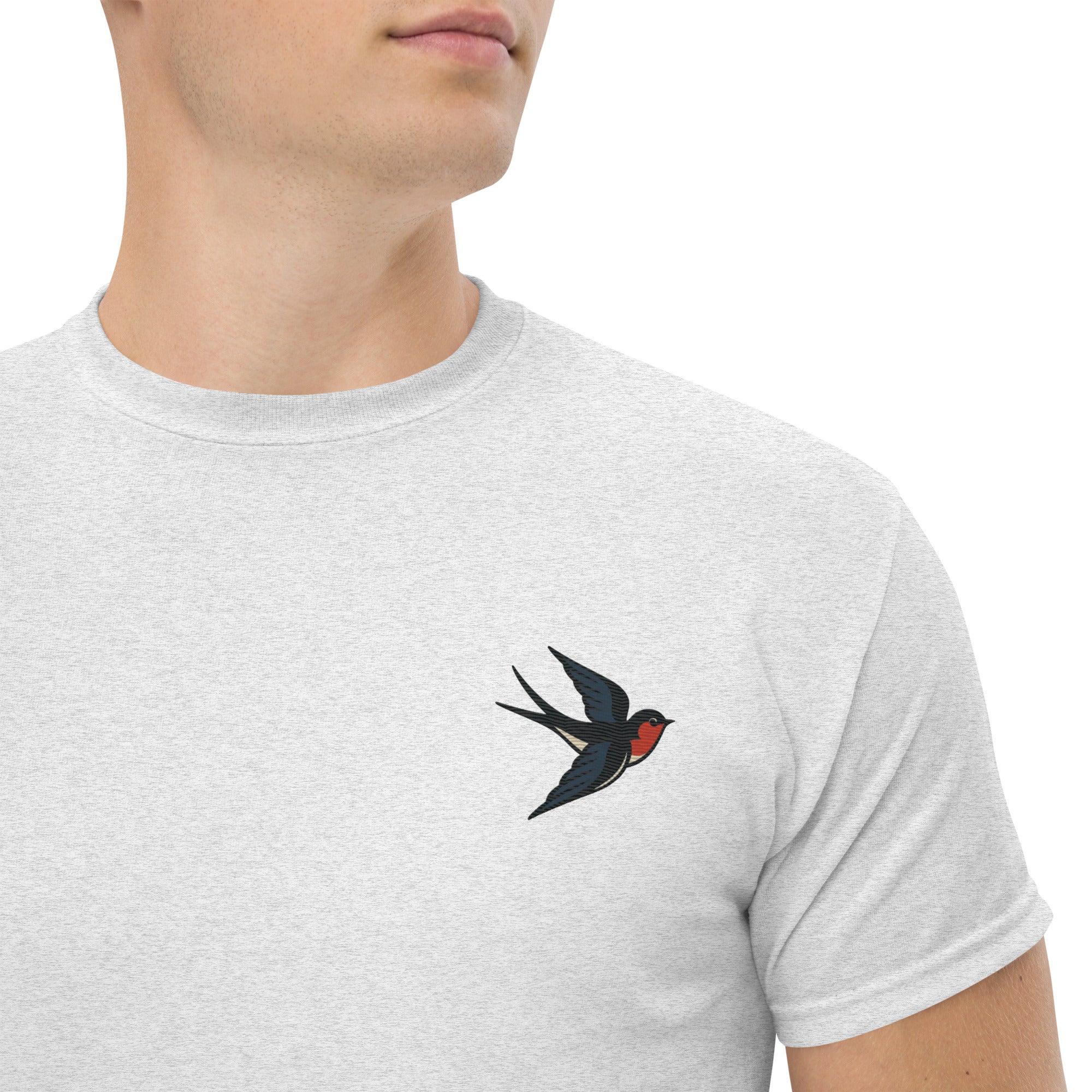 Ricamo Personalizzato - T-Shirt Unisex Ricamata 100% Cotone – Confortevole – Design Rondine-Biiply