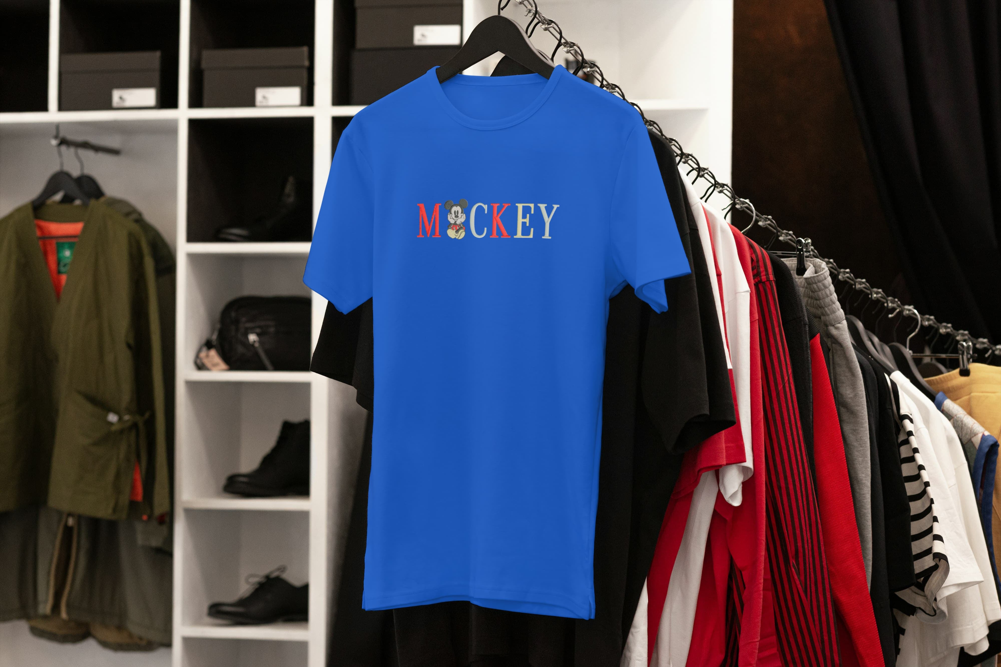Ricamo Personalizzato - T-Shirt Unisex Ricamata 100% Cotone – Confortevole – Design Scritta Mickey-Biiply