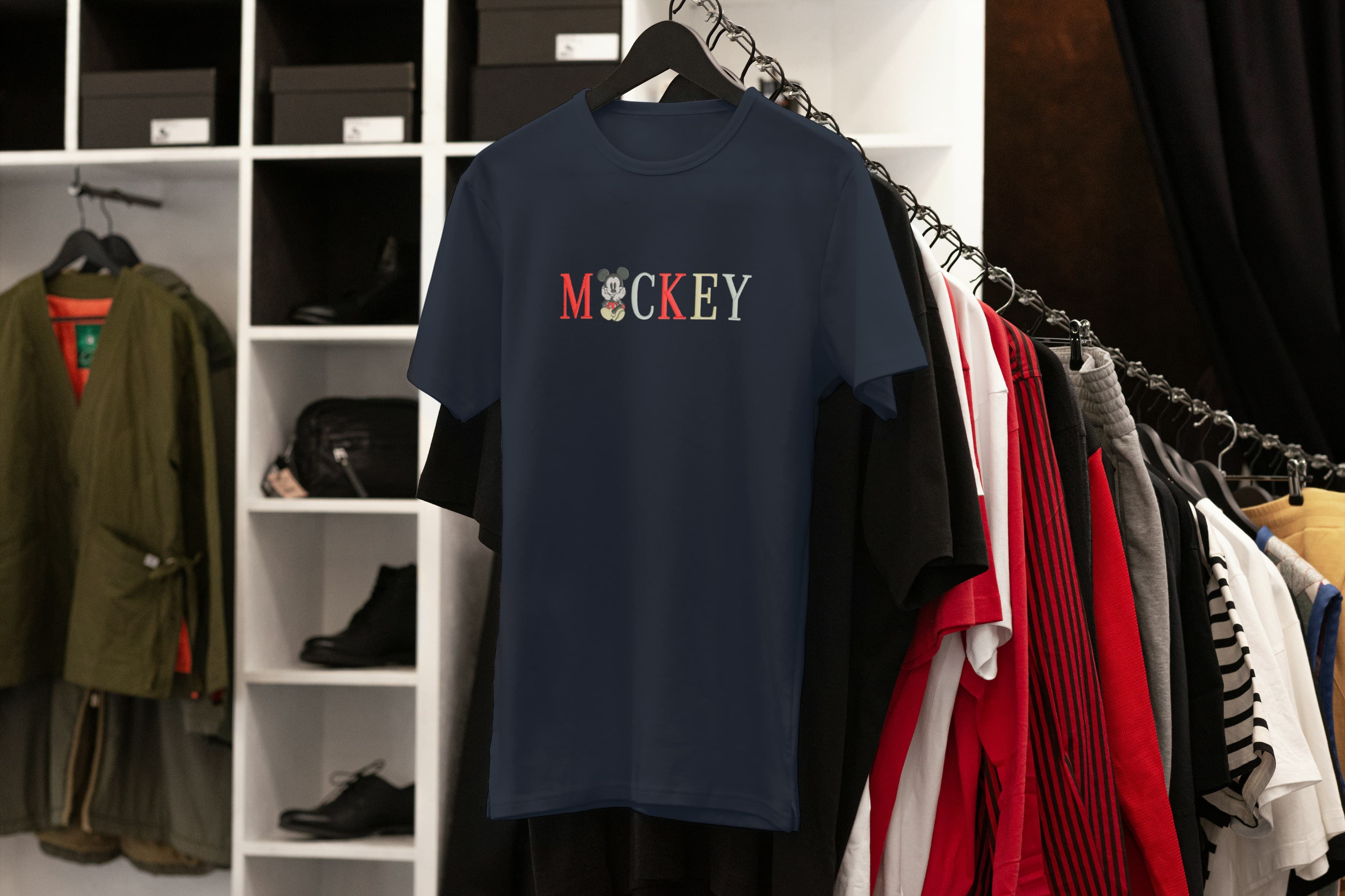 Ricamo Personalizzato - T-Shirt Unisex Ricamata 100% Cotone – Confortevole – Design Scritta Mickey-Biiply