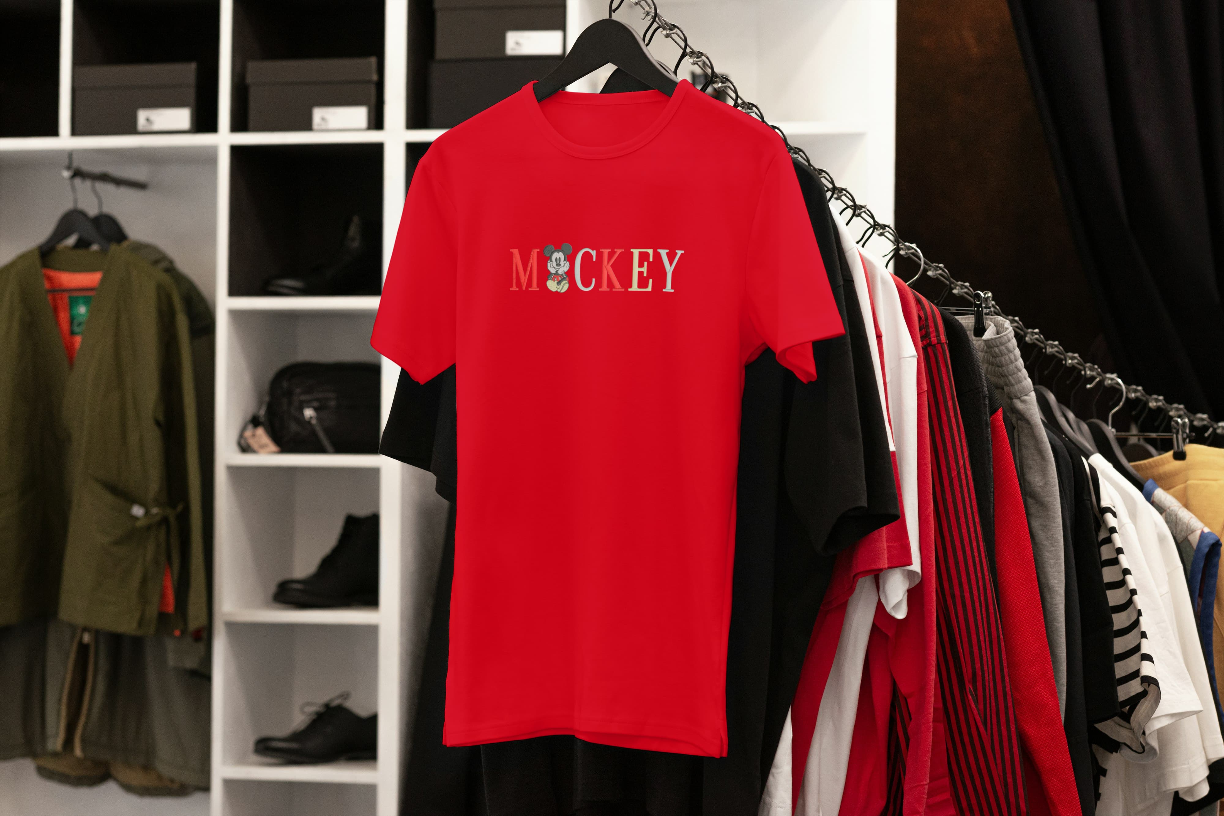 Ricamo Personalizzato - T-Shirt Unisex Ricamata 100% Cotone – Confortevole – Design Scritta Mickey-Biiply