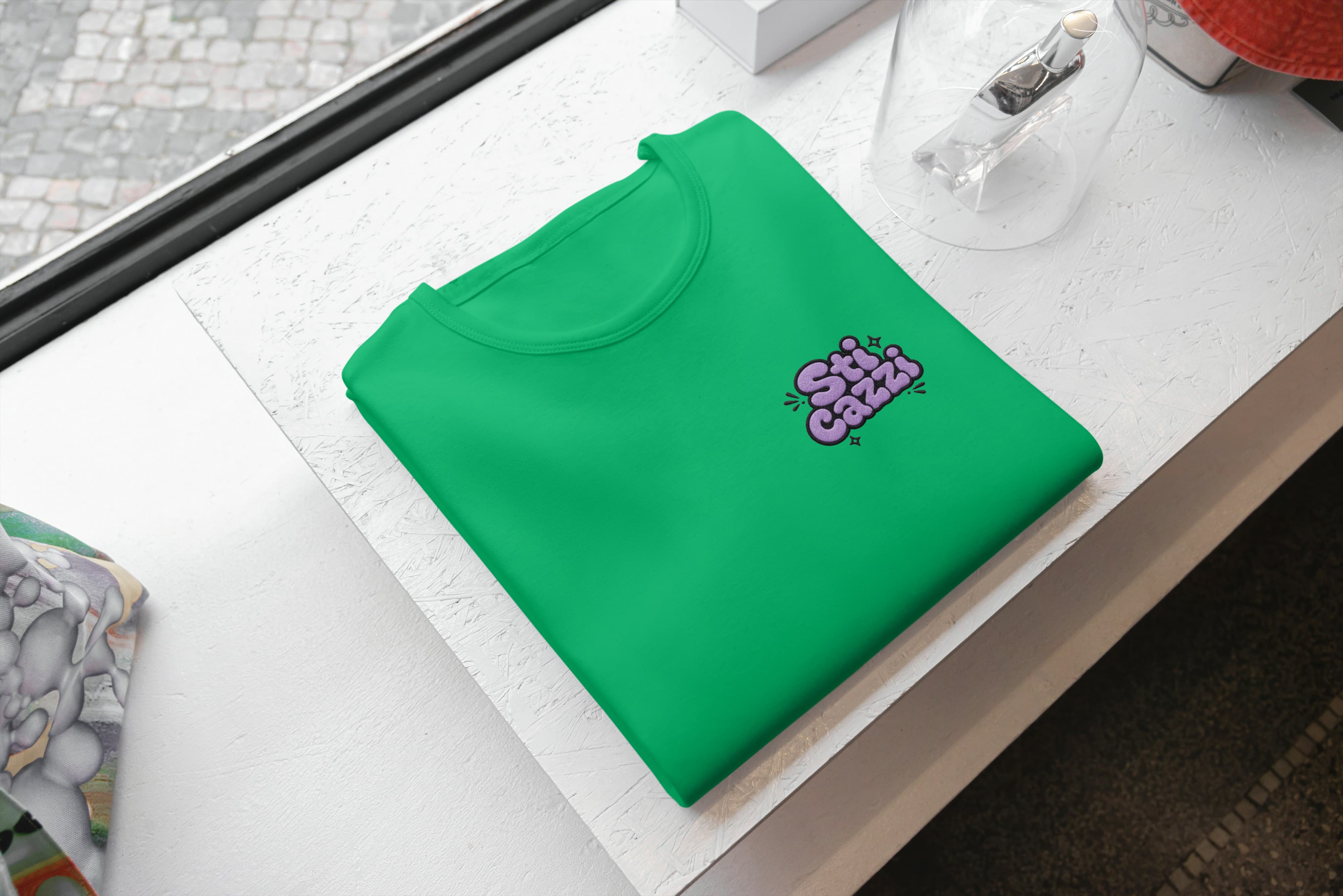 Ricamo Personalizzato - T-Shirt Unisex Ricamata 100% Cotone – Confortevole – Design Sti Cazzi-Biiply