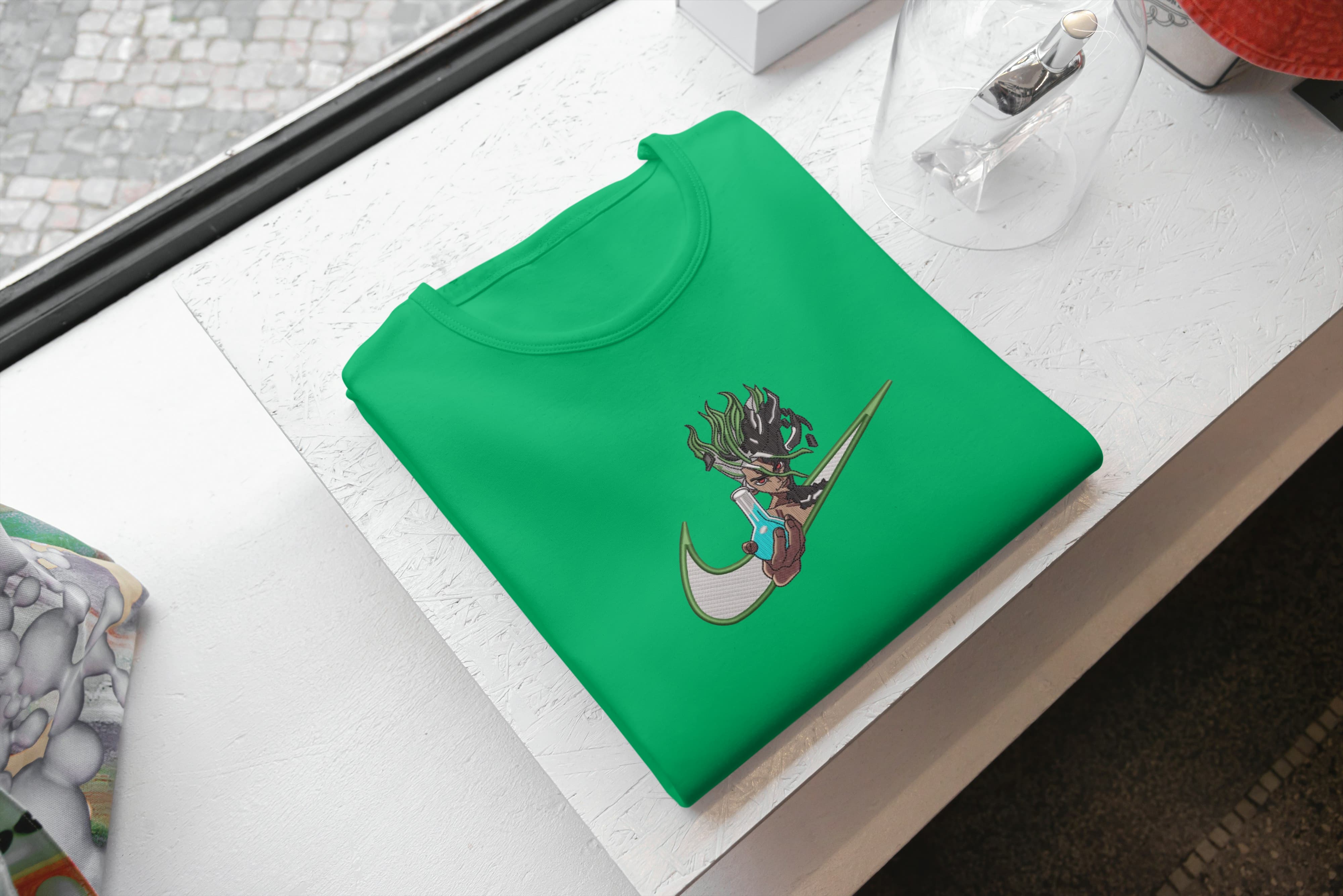 Ricamo Personalizzato - T-Shirt Unisex Ricamata 100% Cotone – Confortevole – Design Swoosh Dr.stone-Biiply