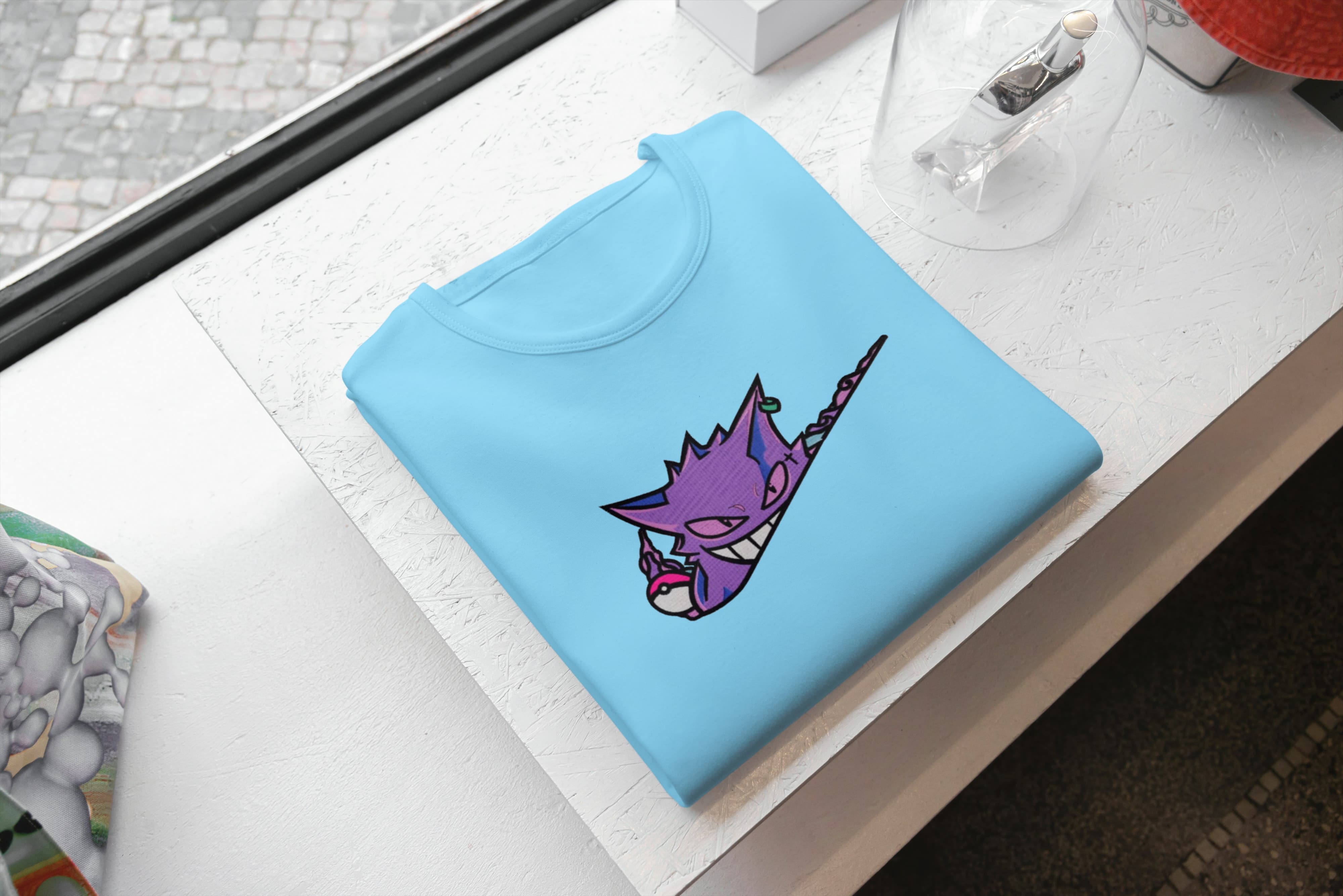 Ricamo Personalizzato - T-Shirt Unisex Ricamata 100% Cotone – Confortevole – Design Swoosh Gengar-Biiply