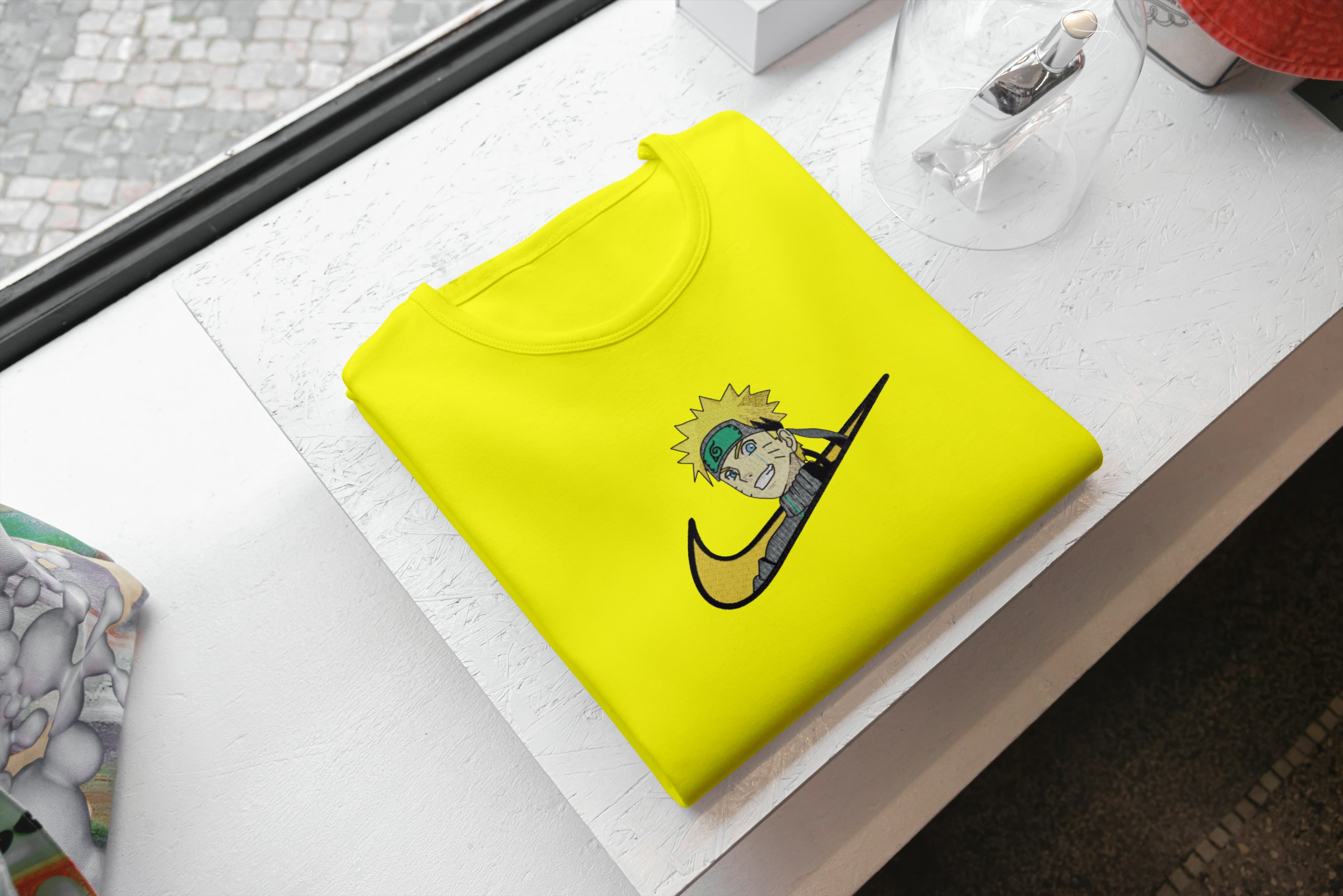 Ricamo Personalizzato - T-Shirt Unisex Ricamata 100% Cotone – Confortevole – Design Swoosh Naruto-Biiply