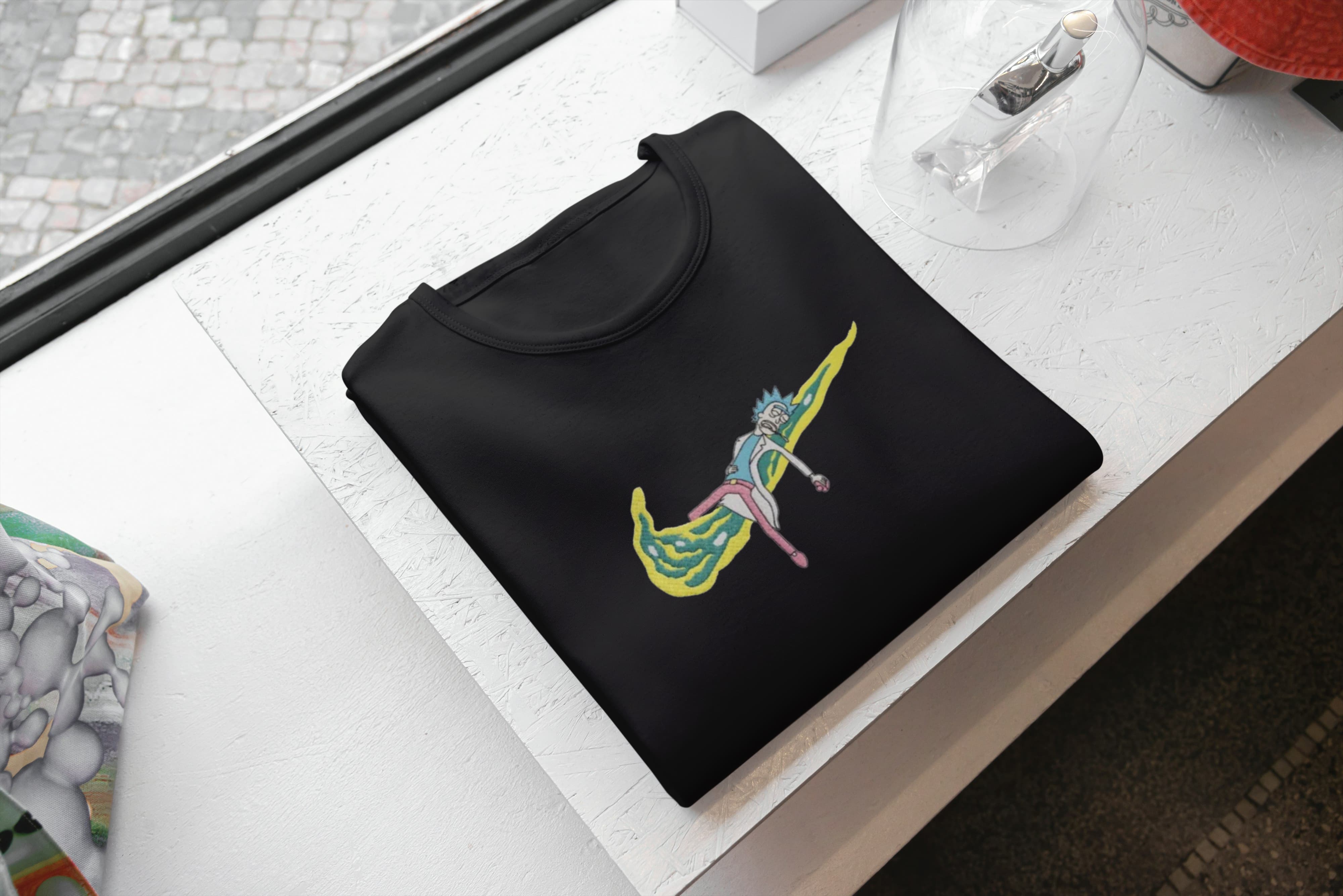 Ricamo Personalizzato - T-Shirt Unisex Ricamata 100% Cotone – Confortevole – Design Swoosh Rik-Biiply