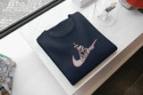 T-Shirt Unisex Ricamata 100% Cotone – Confortevole – Design Swoosh Trafalgar d water law