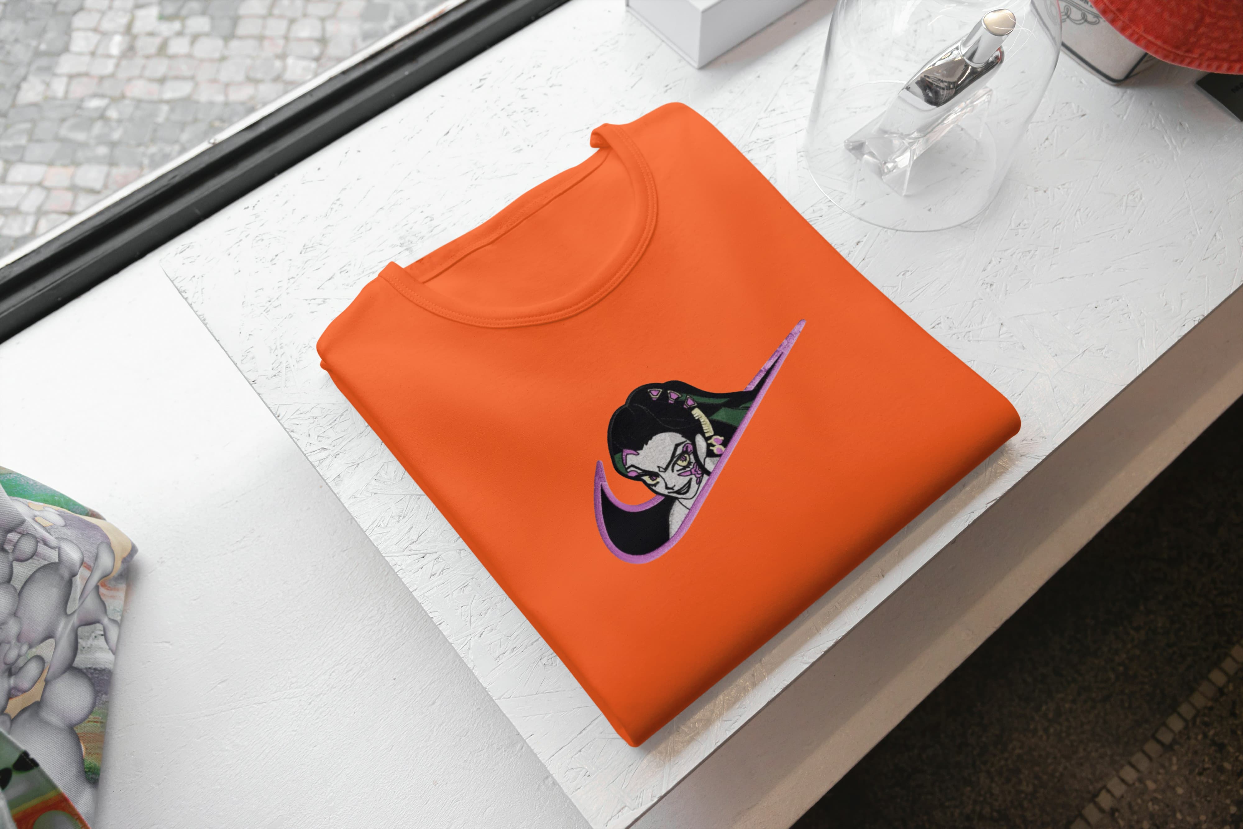 Ricamo Personalizzato - T-Shirt Unisex Ricamata 100% Cotone – Confortevole – Design Swoosh daki-Biiply