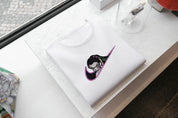 Ricamo Personalizzato - T-Shirt Unisex Ricamata 100% Cotone – Confortevole – Design Swoosh daki-Biiply