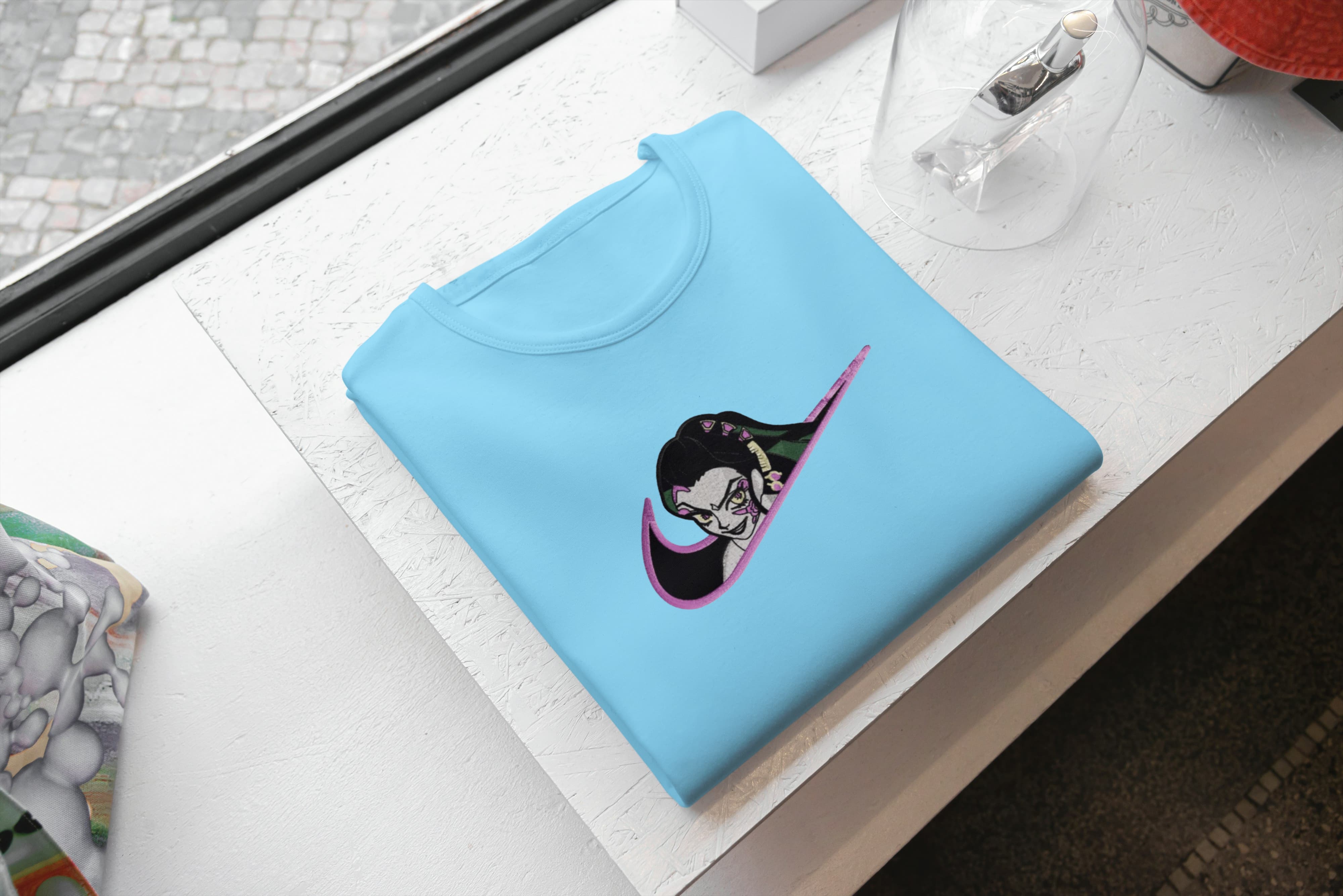 Ricamo Personalizzato - T-Shirt Unisex Ricamata 100% Cotone – Confortevole – Design Swoosh daki-Biiply