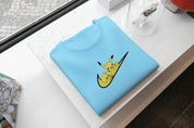 T-Shirt Unisex Ricamata 100% Cotone – Confortevole – Design Swoosh Pikachu