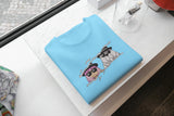 T-Shirt Unisex Ricamata 100% Cotone – Confortevole – Design Anime Spia e Cane