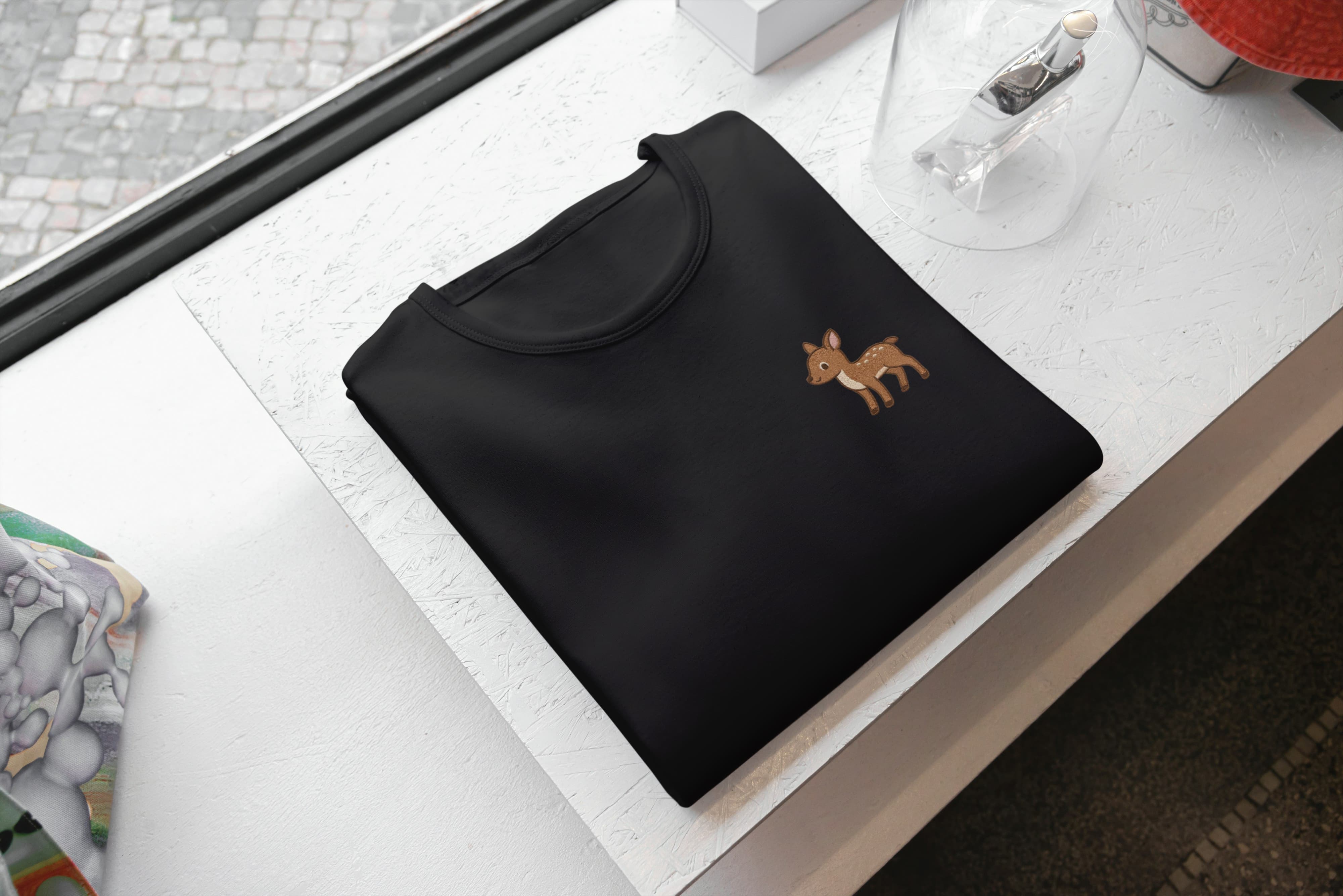 T-Shirt Unisex Ricamata 100% Cotone – Confortevole – Design Bambi-Biiply