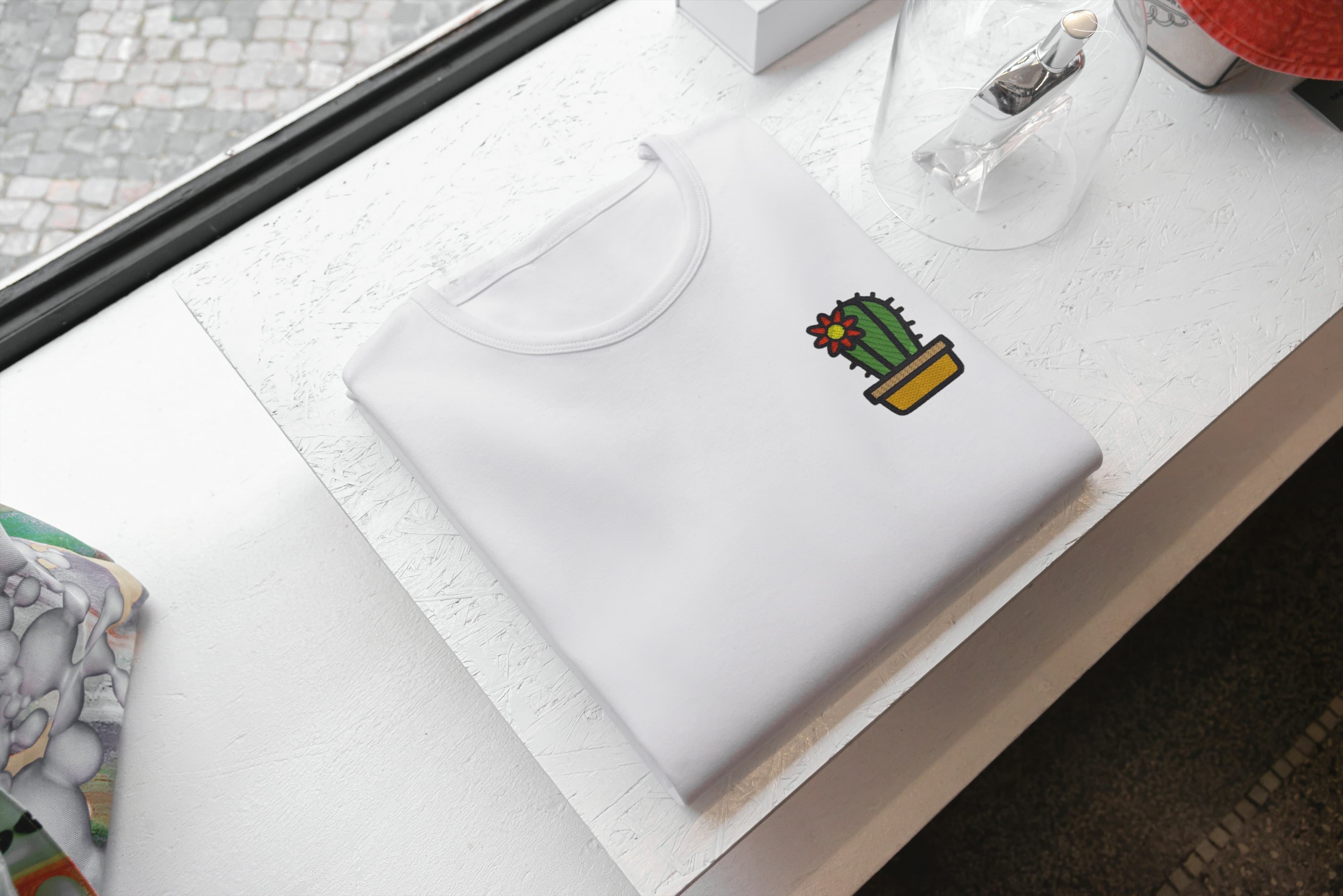 T-Shirt Unisex Ricamata 100% Cotone – Confortevole – Design Cactus-Biiply