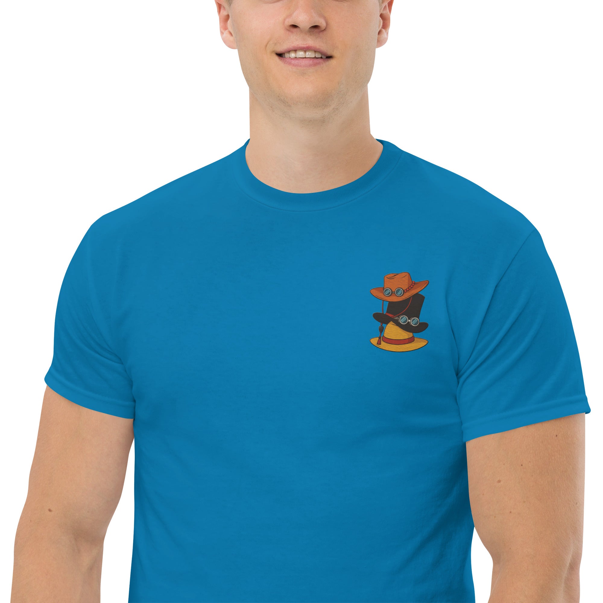 T-Shirt Unisex Ricamata 100% Cotone – Confortevole – Design Cappelli dei Pirati-Biiply