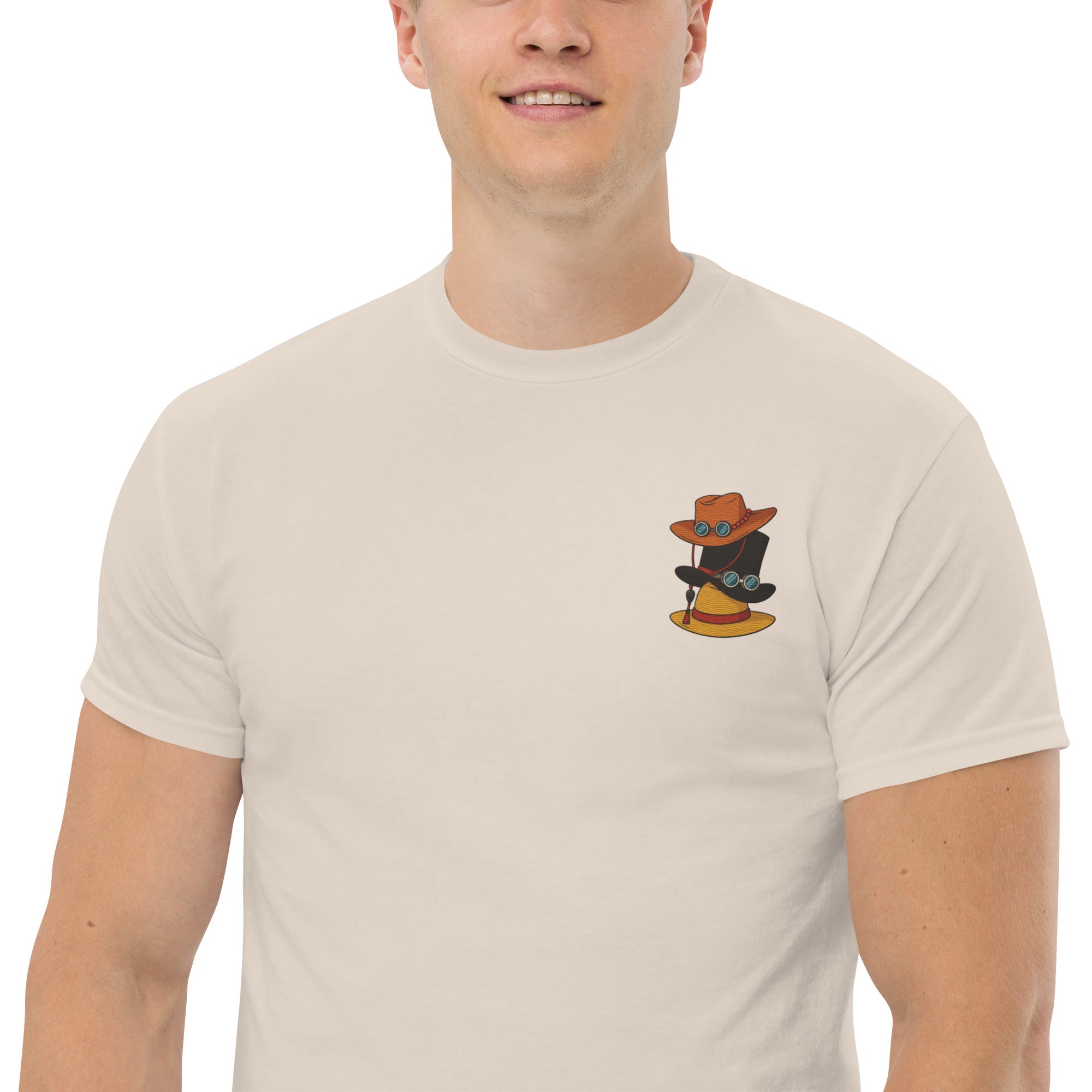 T-Shirt Unisex Ricamata 100% Cotone – Confortevole – Design Cappelli dei Pirati-Biiply