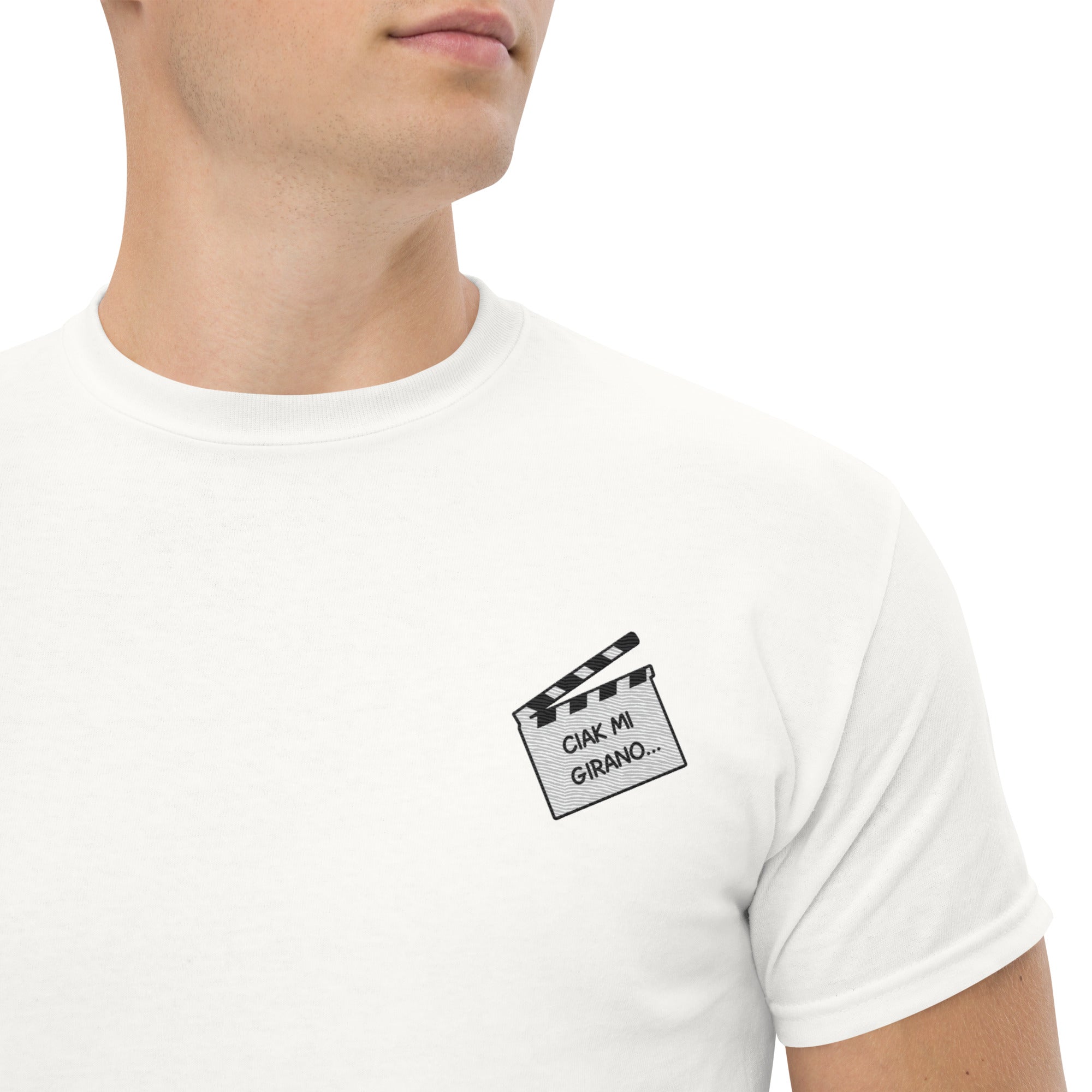 T-Shirt Unisex Ricamata 100% Cotone – Confortevole – Design Ciak mi girano-Biiply
