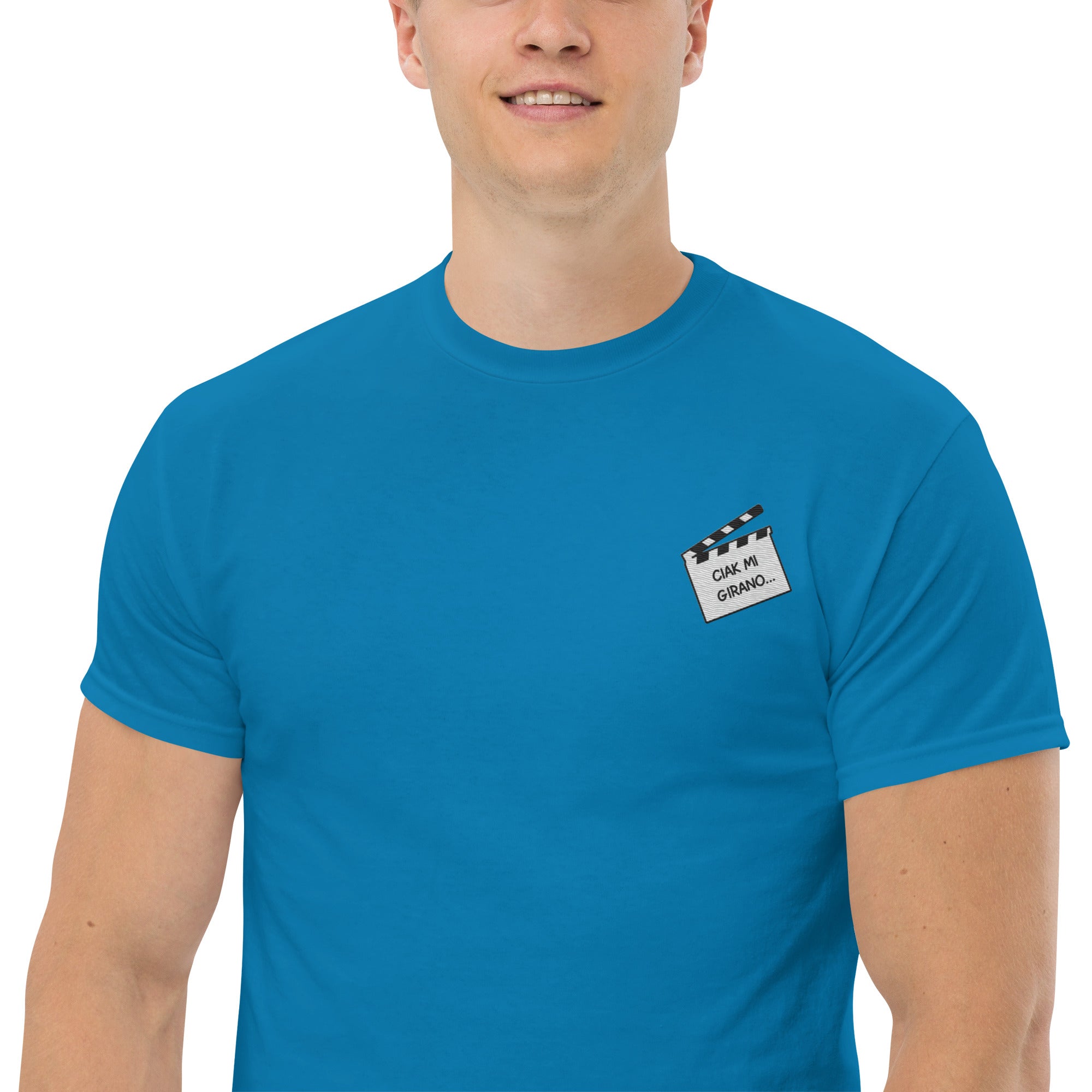 T-Shirt Unisex Ricamata 100% Cotone – Confortevole – Design Ciak mi girano-Biiply
