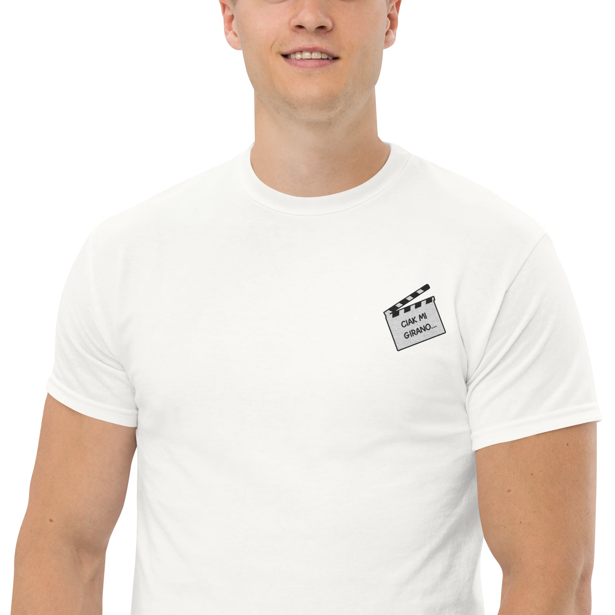 T-Shirt Unisex Ricamata 100% Cotone – Confortevole – Design Ciak mi girano-Biiply