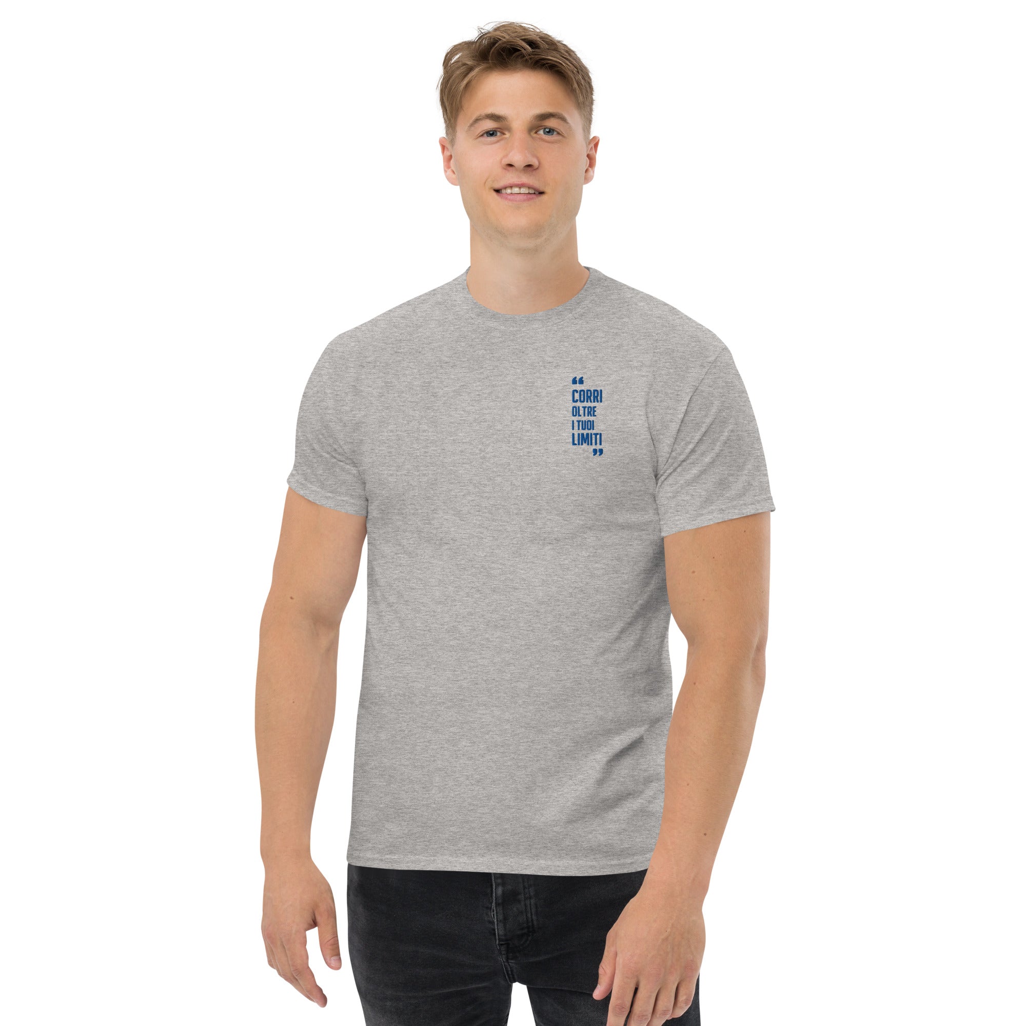 T-Shirt Unisex Ricamata 100% Cotone – Confortevole – Design Corri Oltre-Biiply