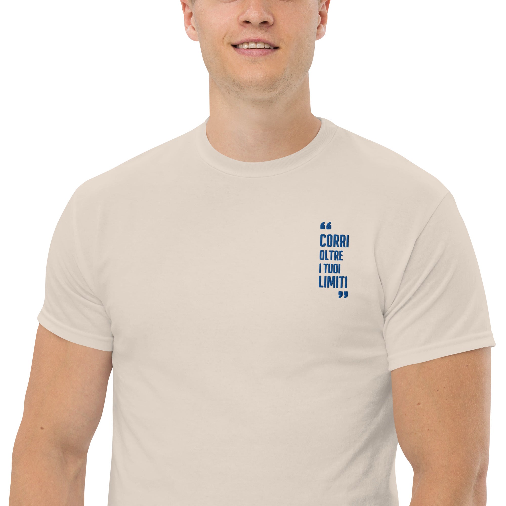 T-Shirt Unisex Ricamata 100% Cotone – Confortevole – Design Corri Oltre-Biiply