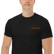 T-Shirt Unisex Ricamata 100% Cotone – Confortevole – Design Dio te stradora-Biiply