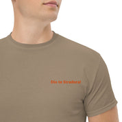T-Shirt Unisex Ricamata 100% Cotone – Confortevole – Design Dio te stradora-Biiply