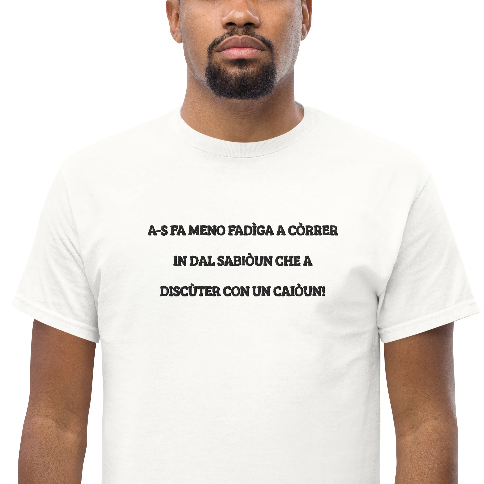 T-Shirt Unisex Ricamata 100% Cotone – Confortevole – Design Discùter Con Un Caiòun!-Biiply