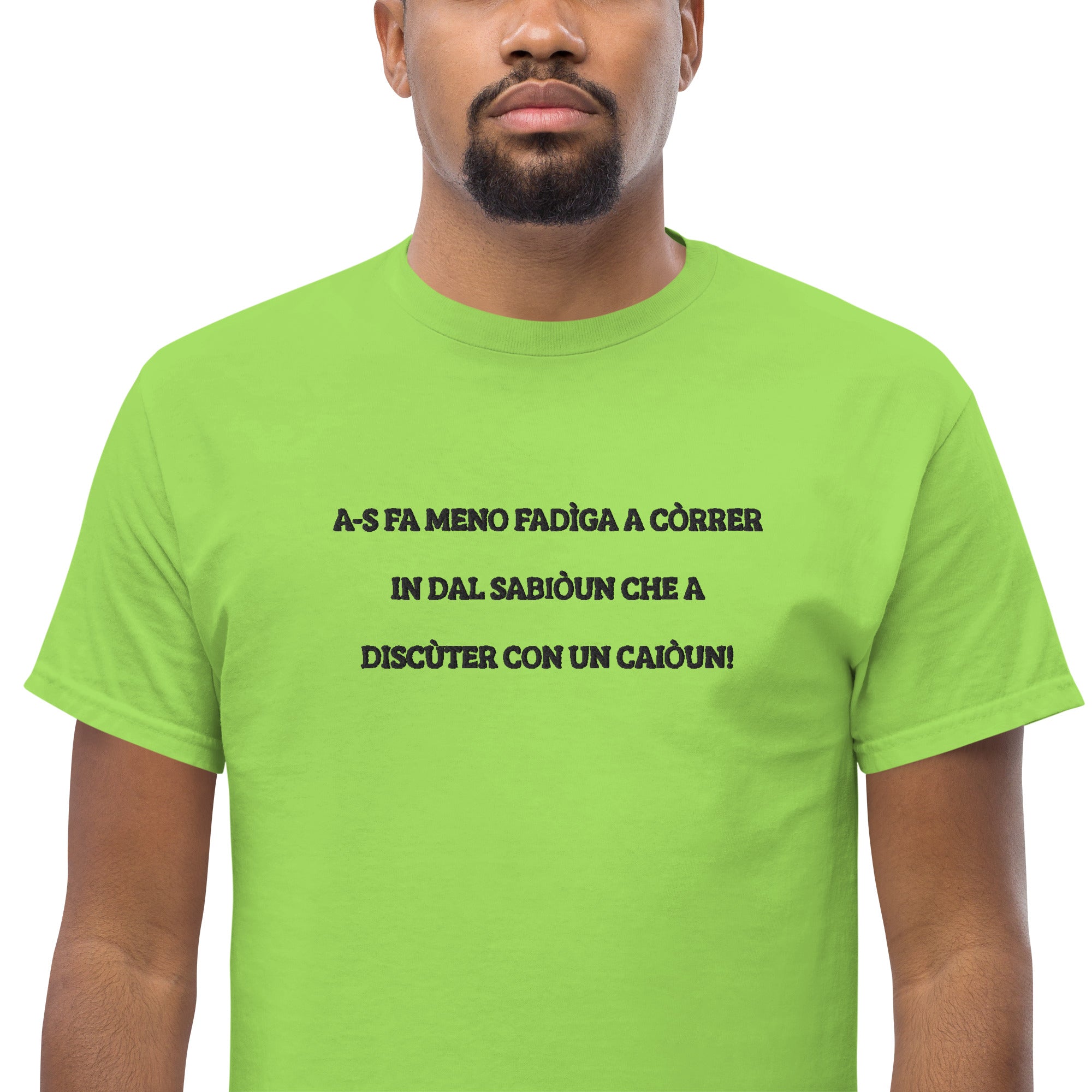 T-Shirt Unisex Ricamata 100% Cotone – Confortevole – Design Discùter Con Un Caiòun!-Biiply