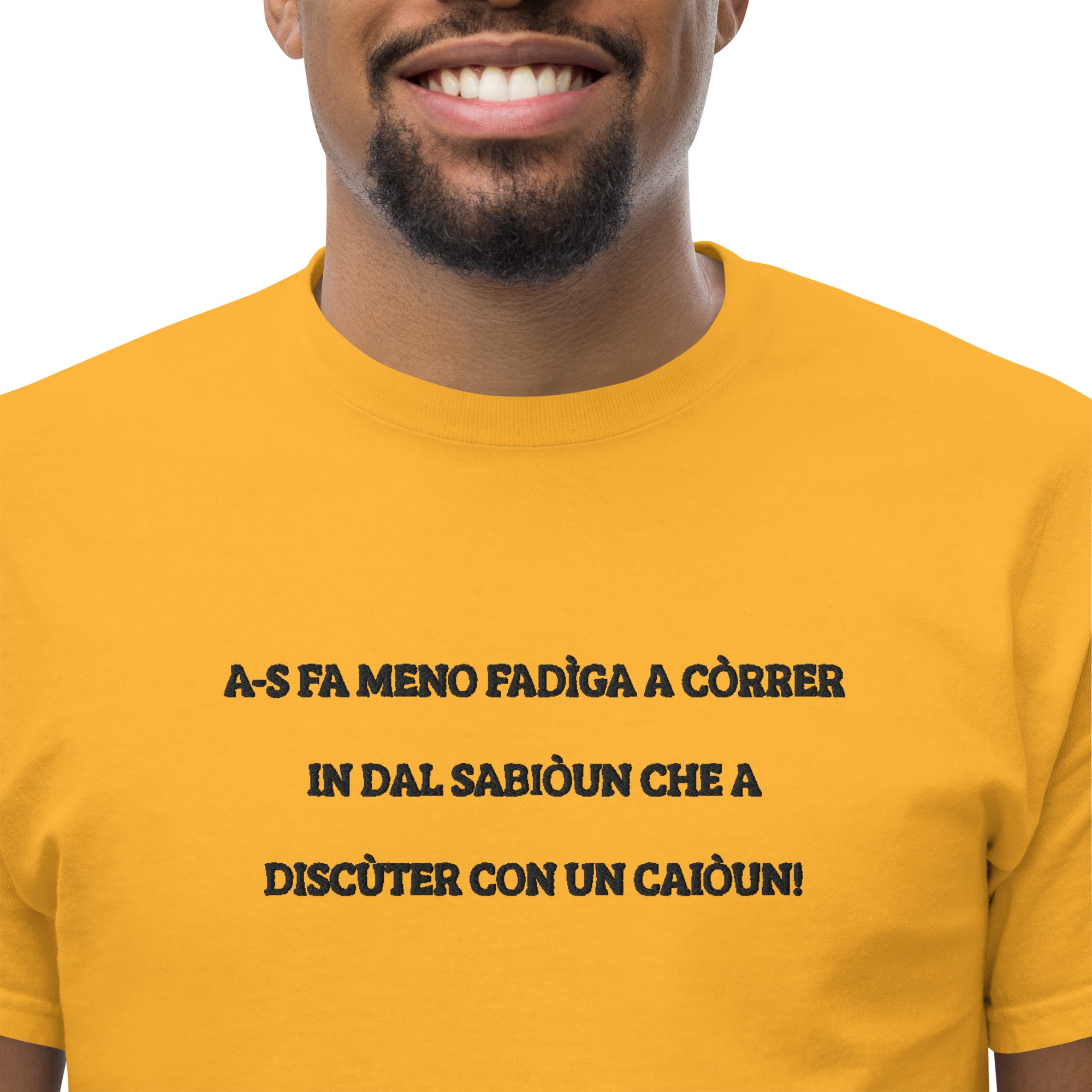 T-Shirt Unisex Ricamata 100% Cotone – Confortevole – Design Discùter Con Un Caiòun!-Biiply