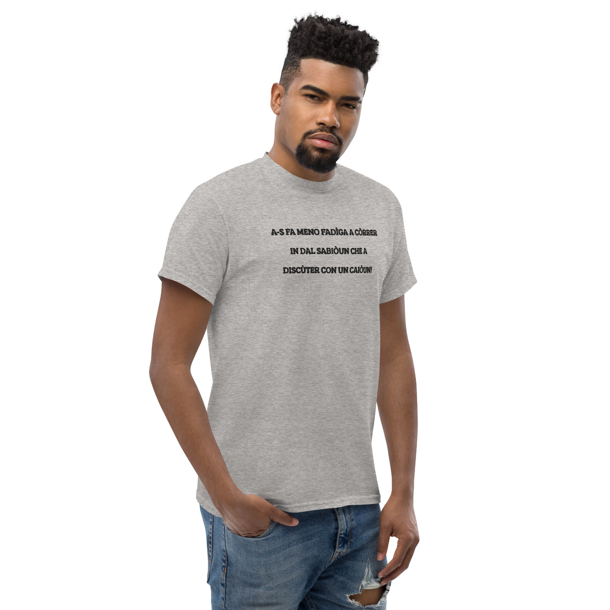 T-Shirt Unisex Ricamata 100% Cotone – Confortevole – Design Discùter Con Un Caiòun!-Biiply
