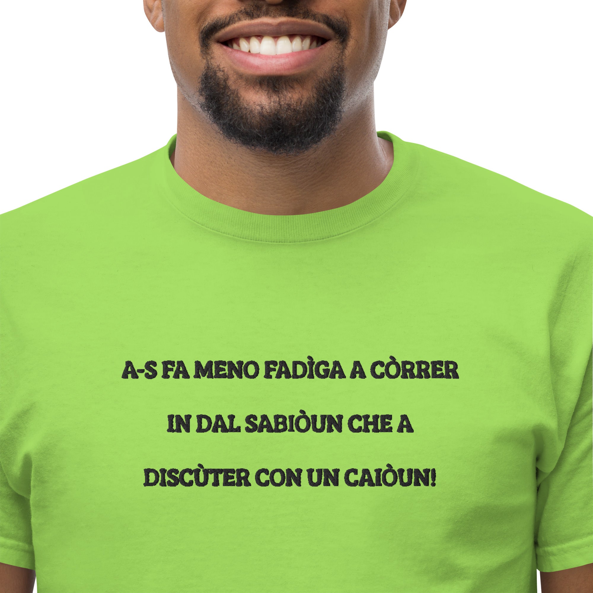 T-Shirt Unisex Ricamata 100% Cotone – Confortevole – Design Discùter Con Un Caiòun!-Biiply